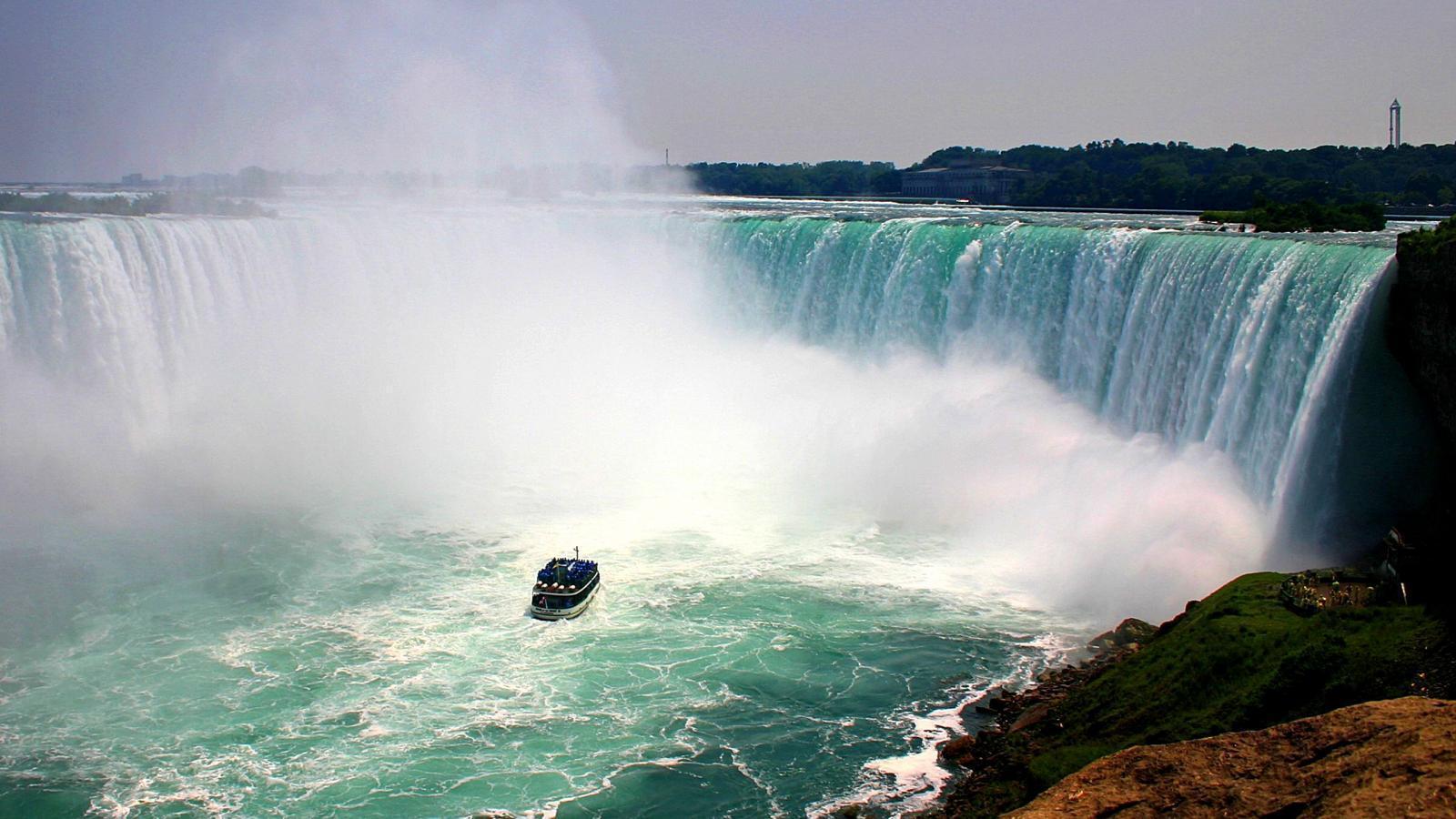 Cascate del Niagara con barca, 1600x900 HD Ready, PC Desktop