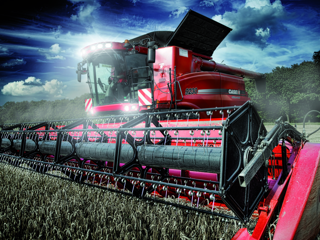 Mietitrebbia Case IH rossa, 1069x800 HD, Laptop