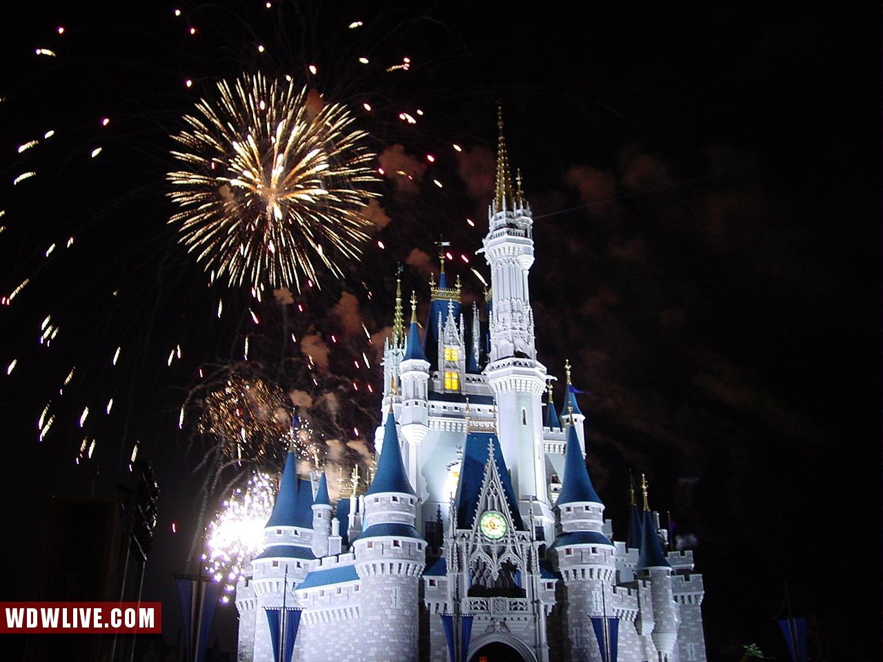 Castello Disney con fuochi d'artificio, 1280x960 720p, Lenovo Legion