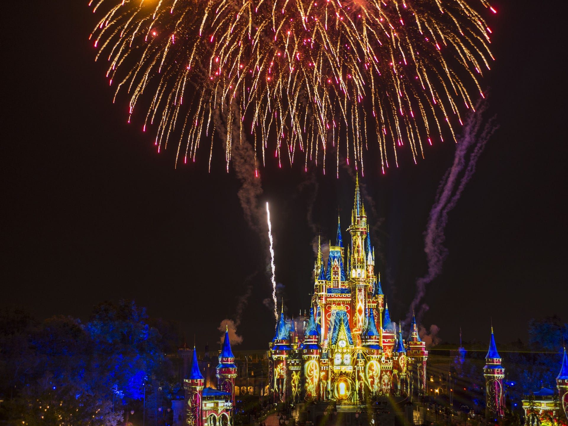 Castello Cenerentola fuochi d'artificio, 1920x1440 Full HD+ WUXGA, PC Desktop