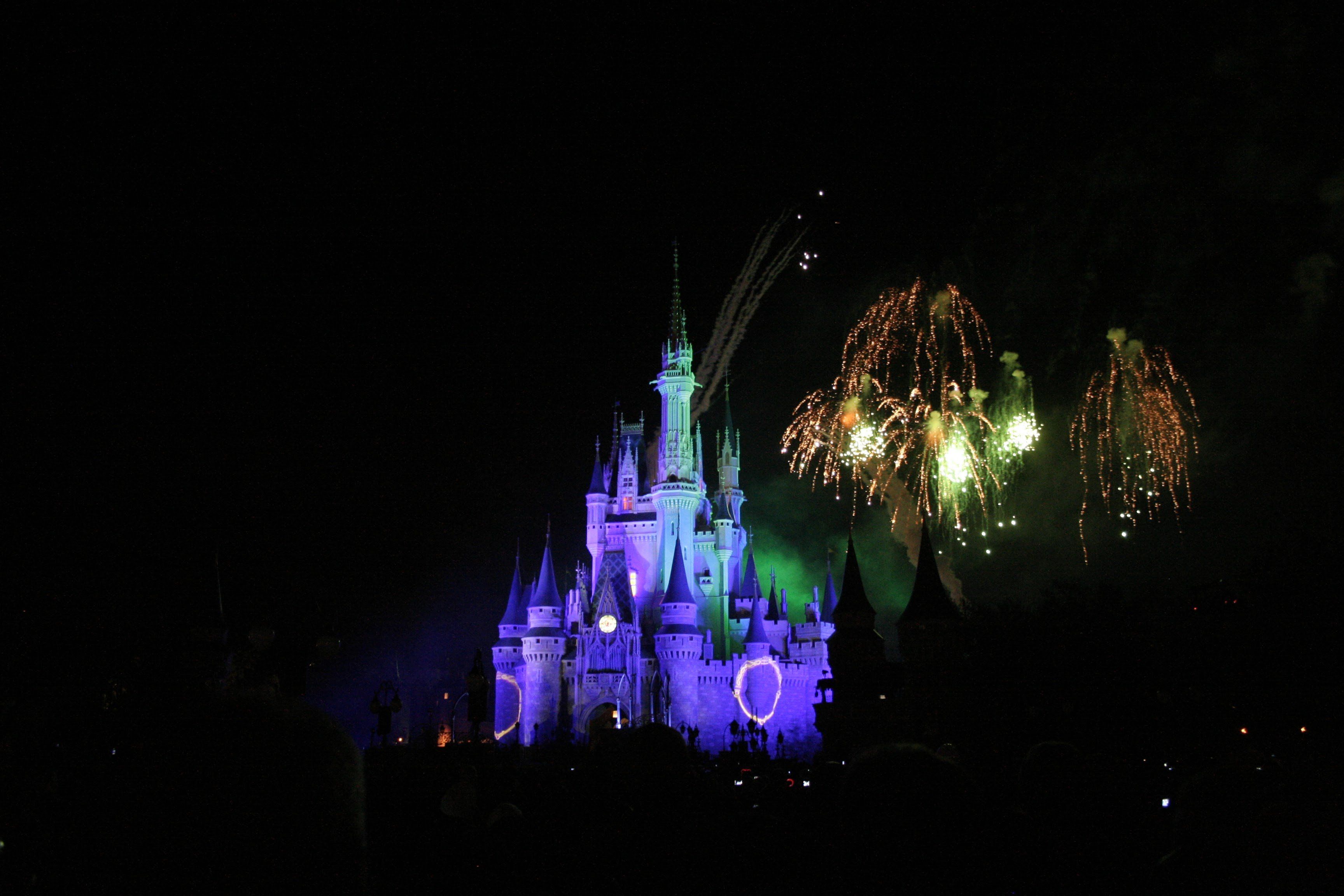 Castello Disney con fuochi artificio, 3456x2304 2K, Laptop