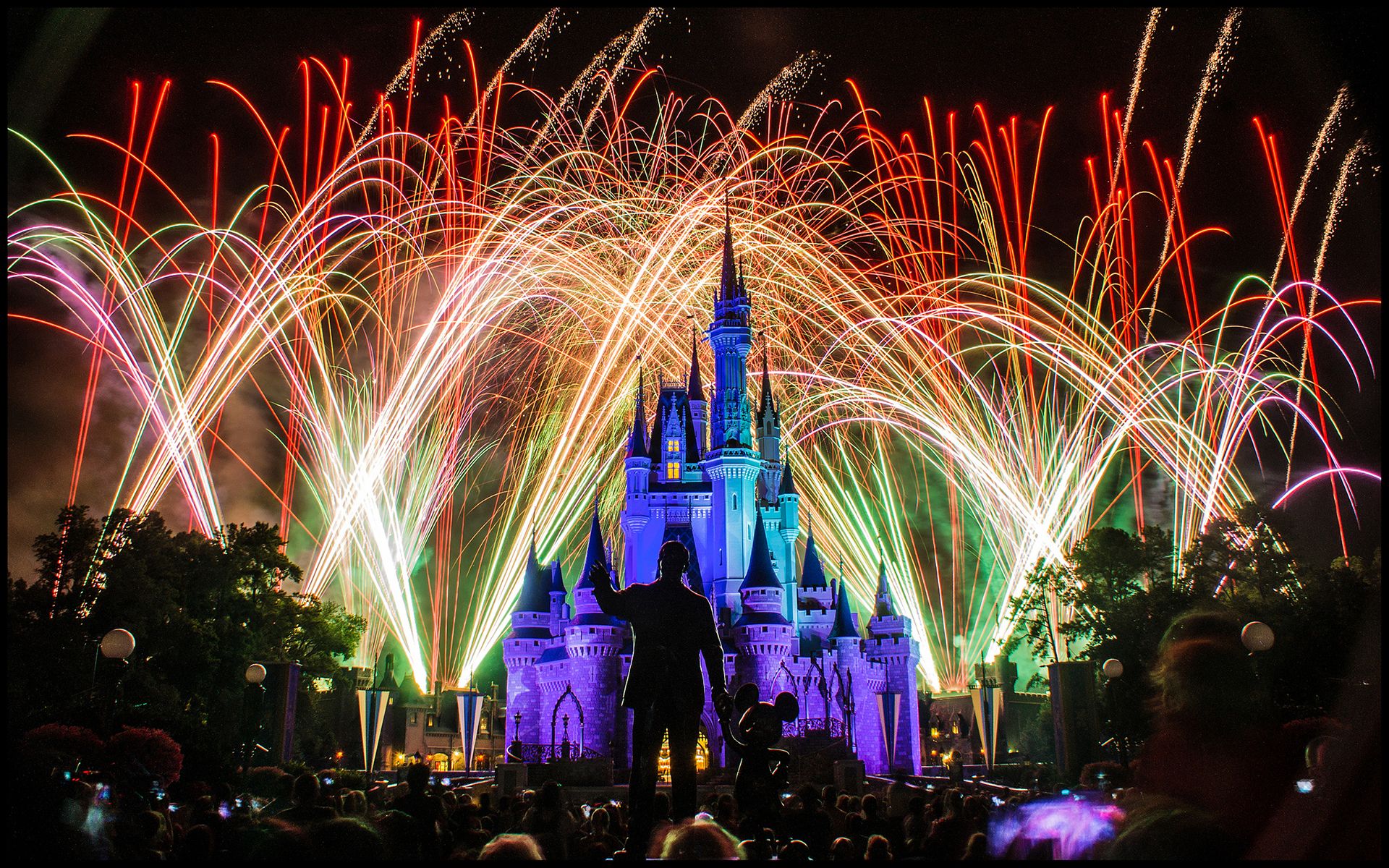 Castello Disney con fuochi d'artificio, 1920x1200 WUXGA, Desktop