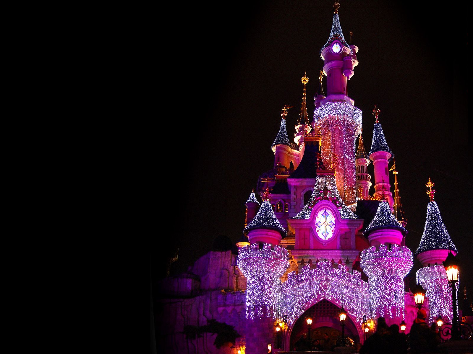 Castello Disney illuminato notte, 1600x1200 HD Ready, Monitor Gaming