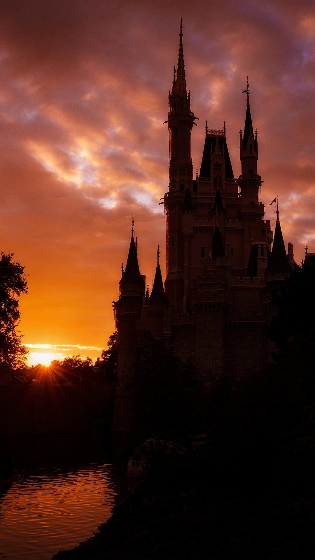 Castello Disney al tramonto, classici d'animazione, 1080x1920 Full HD Verticale, iPhone Pro