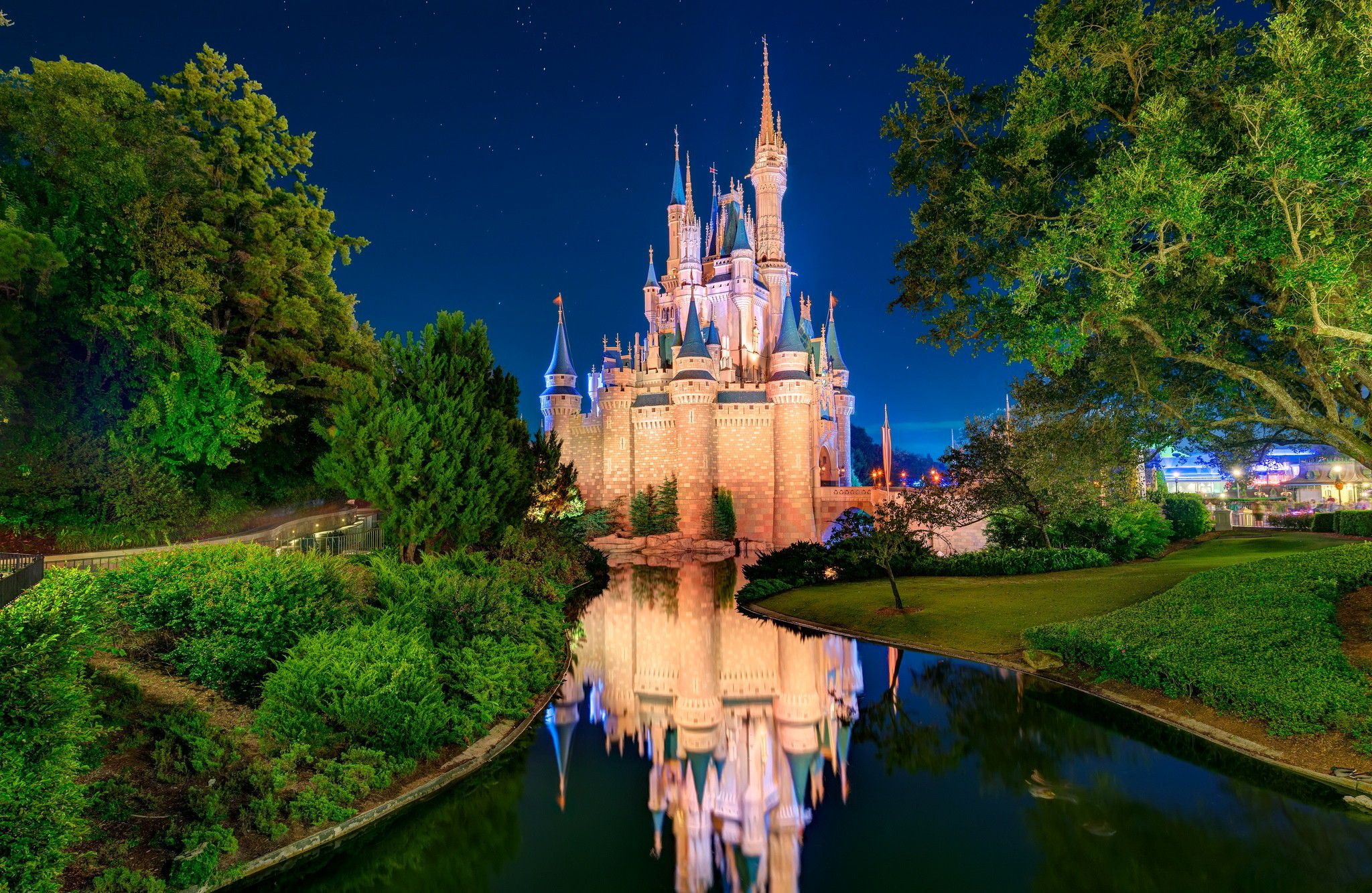 Castello Disney di notte, 2048x1333 2K, Desktop