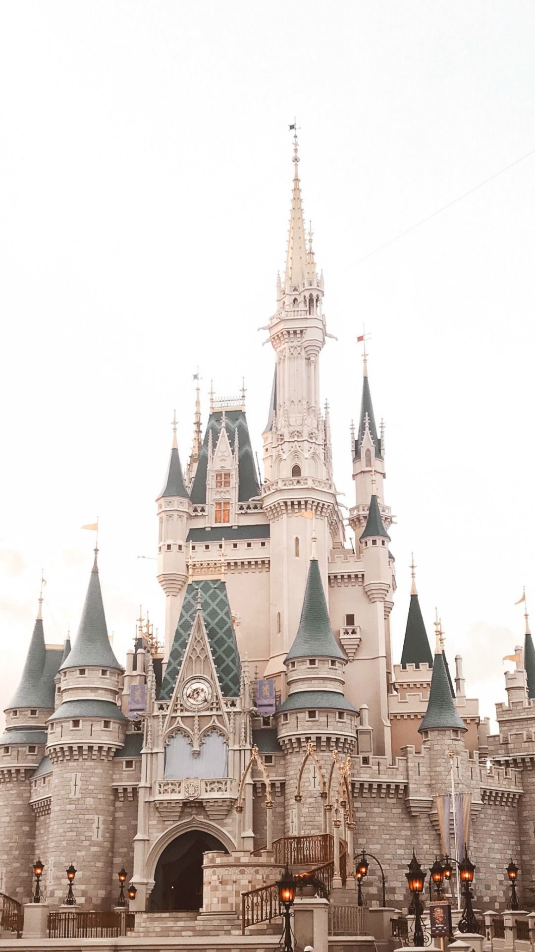 Castello Disney bianco fiabesco, 1080x1920 Full HD Verticale, iPhone Pro Max