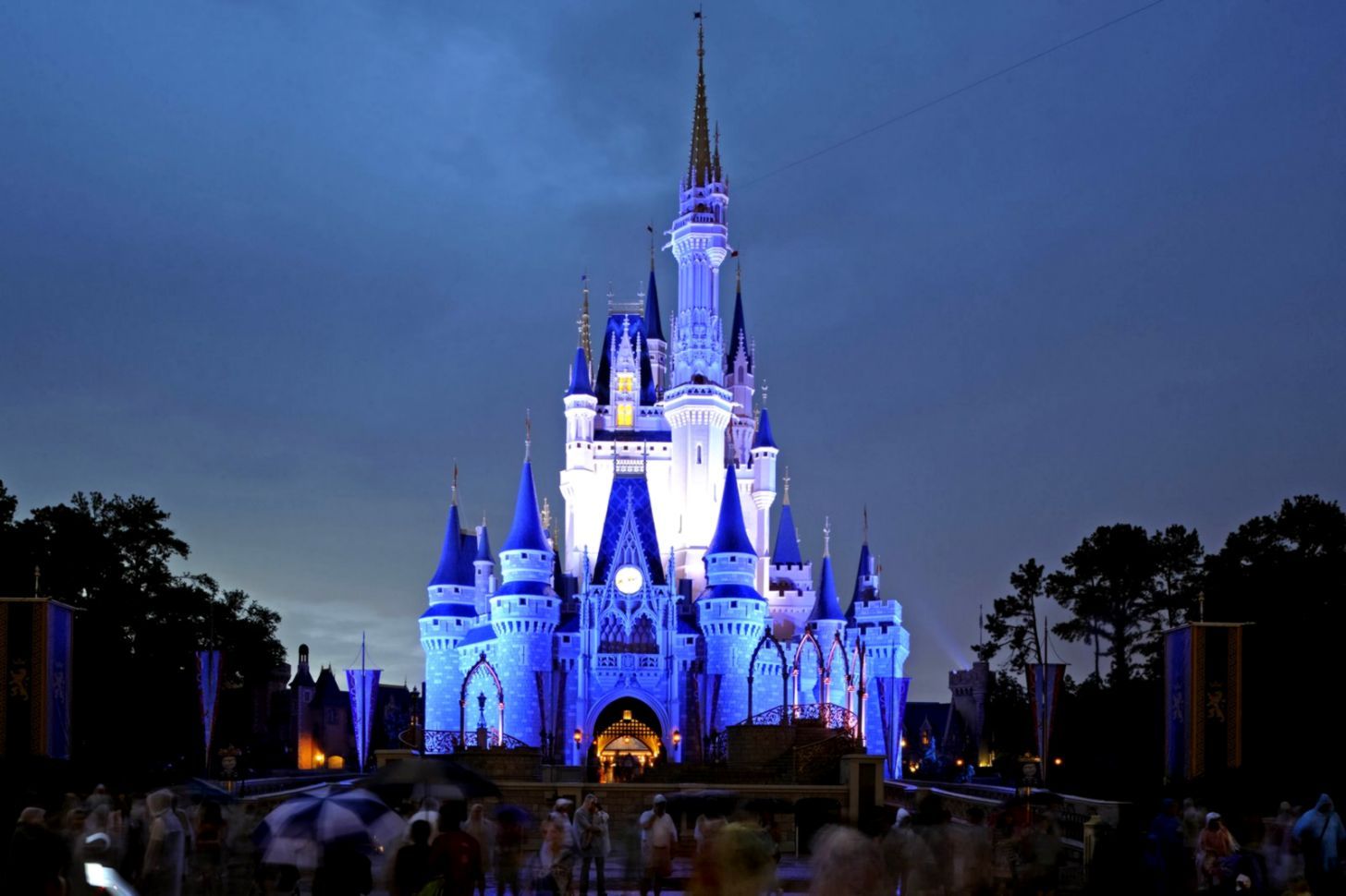 Castello Disney illuminato blu, 1456x970 720p, PC
