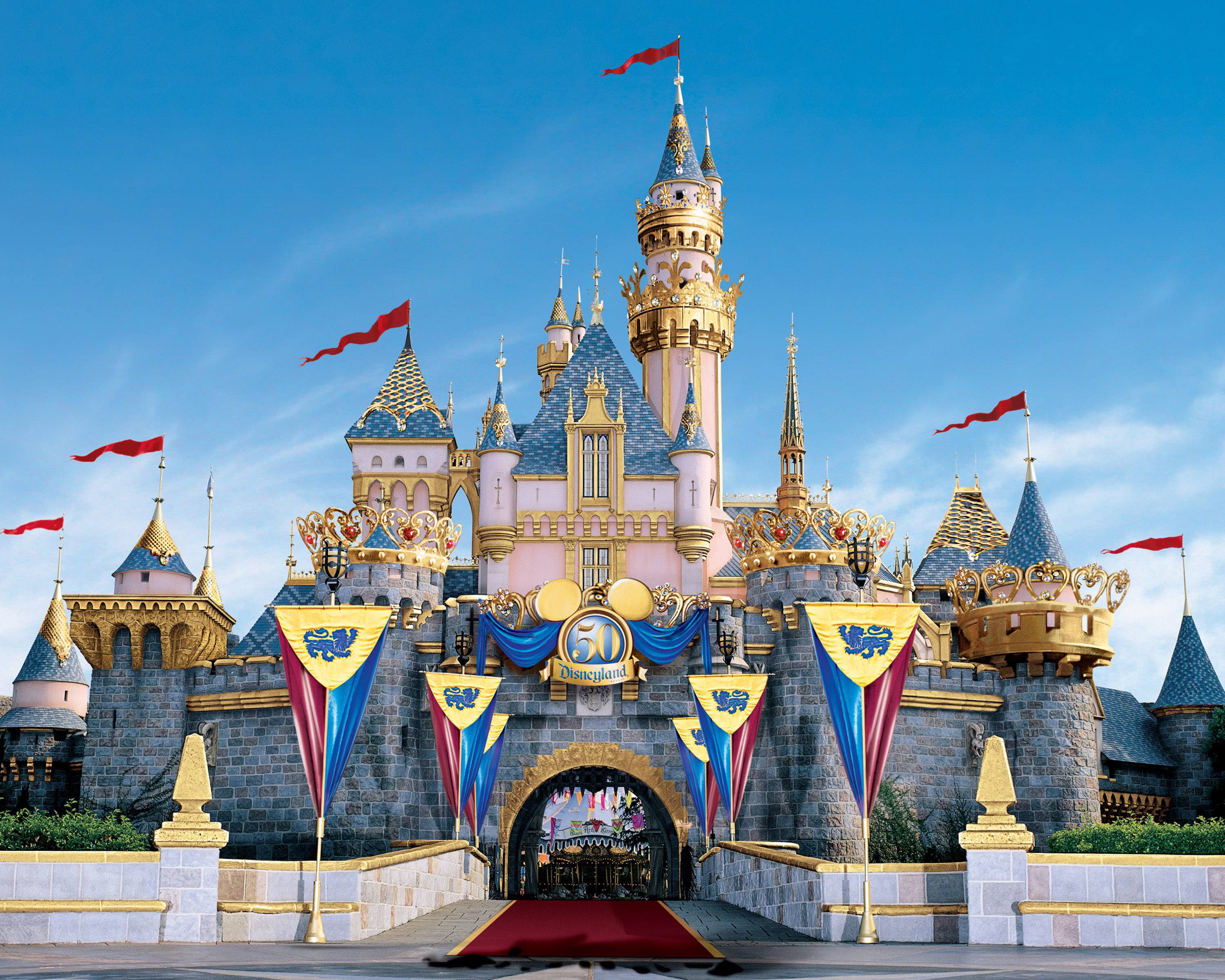 Castello Disney con bandiere, 3000x2400 2K, Desktop