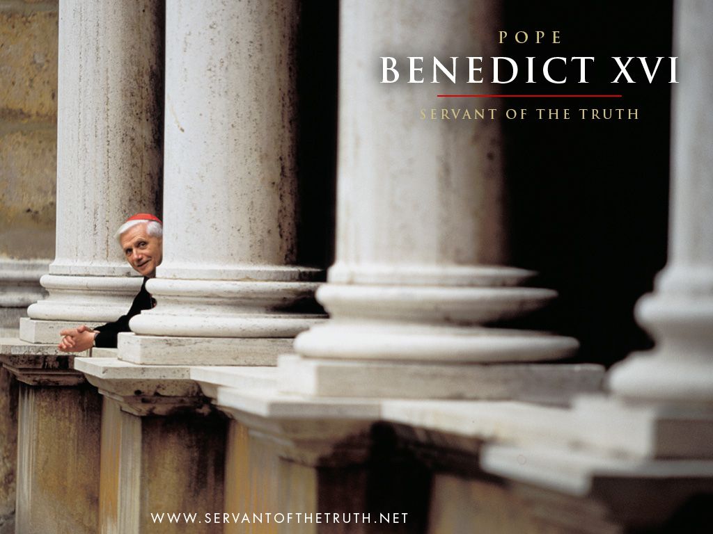 Papa Benedetto XVI tra colonne, 1024x768 HD, PC