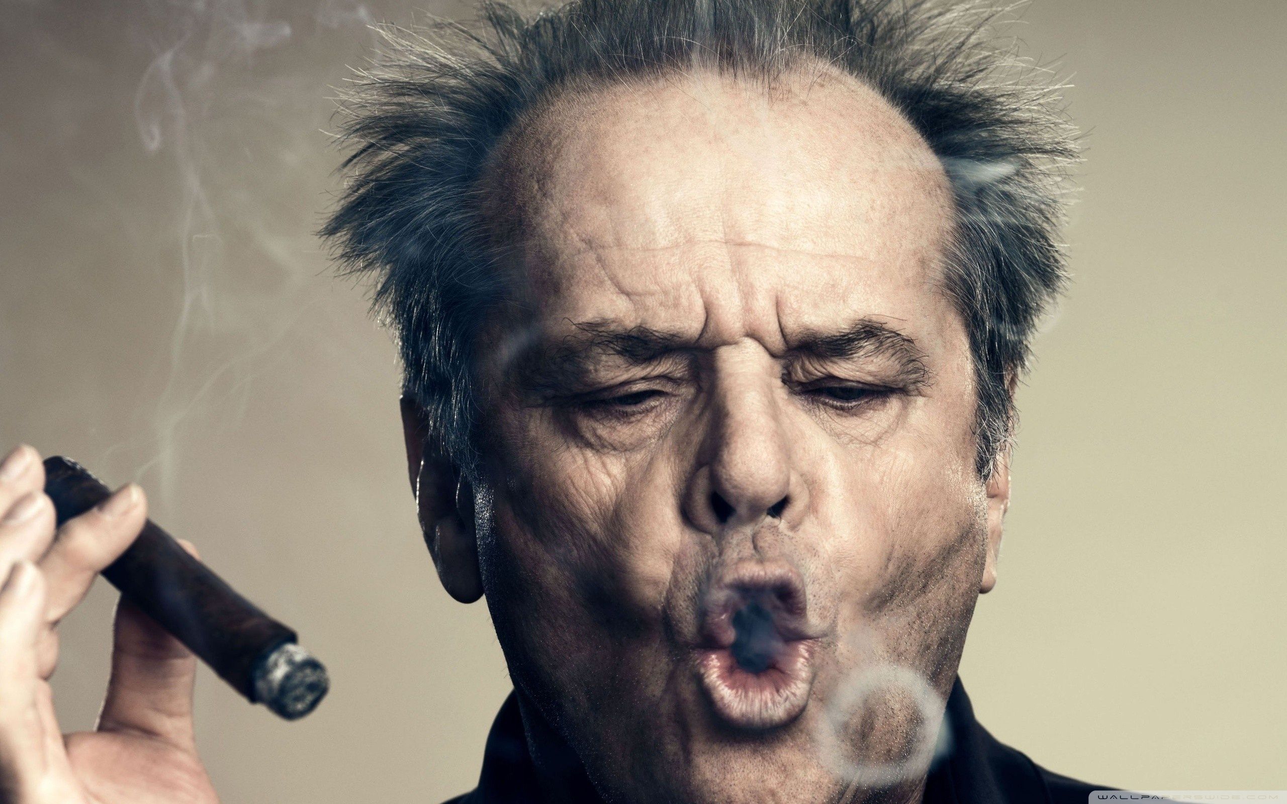 Jack Nicholson che fuma sigaro, 2560x1600 2K+, Desktop