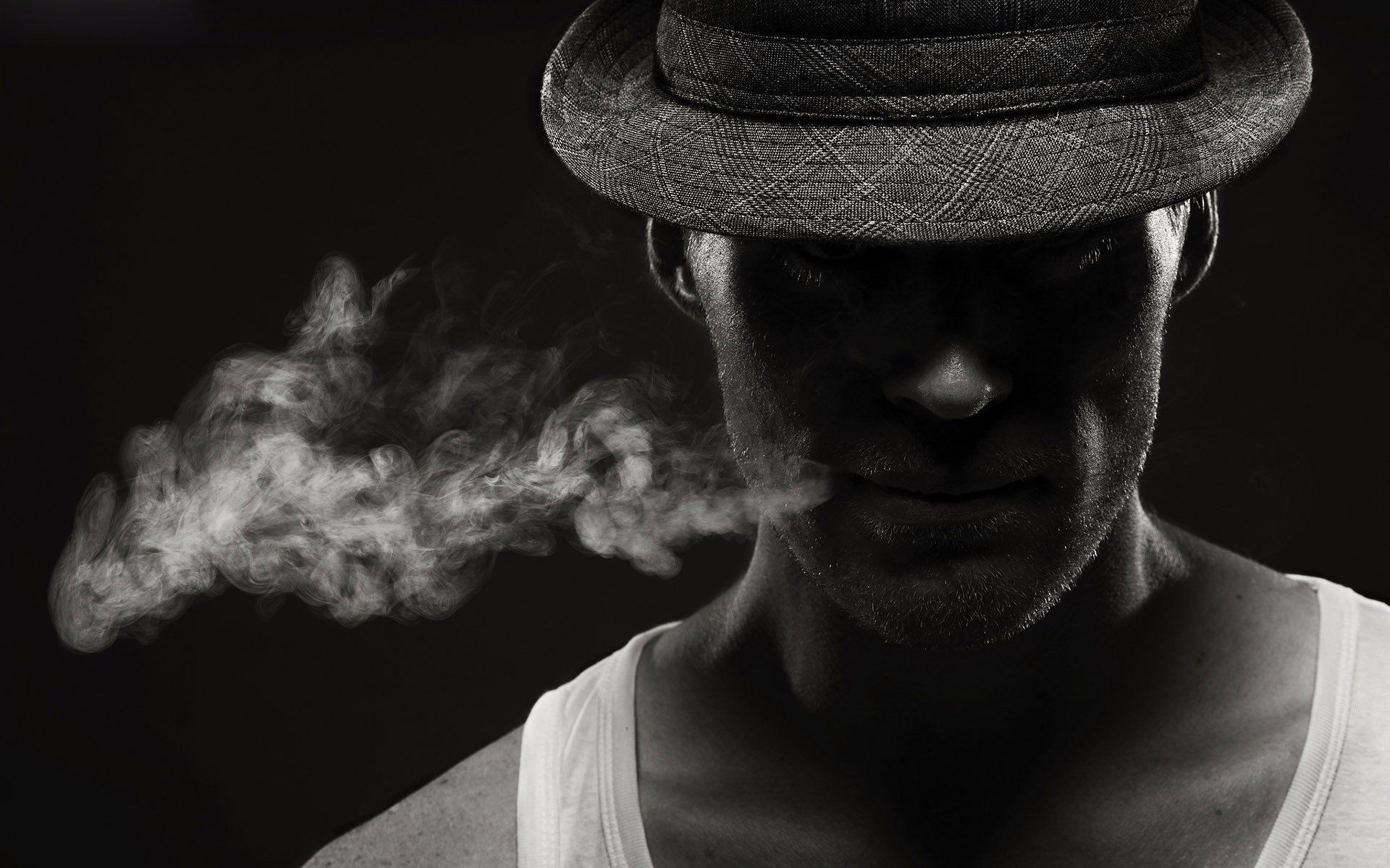 Uomo con cappello che fuma, 1920x1200 Full HD+, Desktop