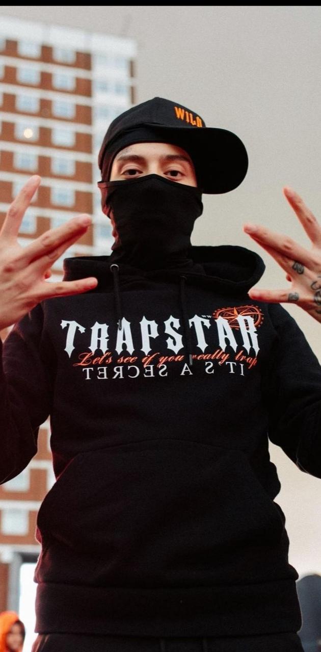 Rapper con felpa Trapstar, 630x1280 Verticale, Mobile
