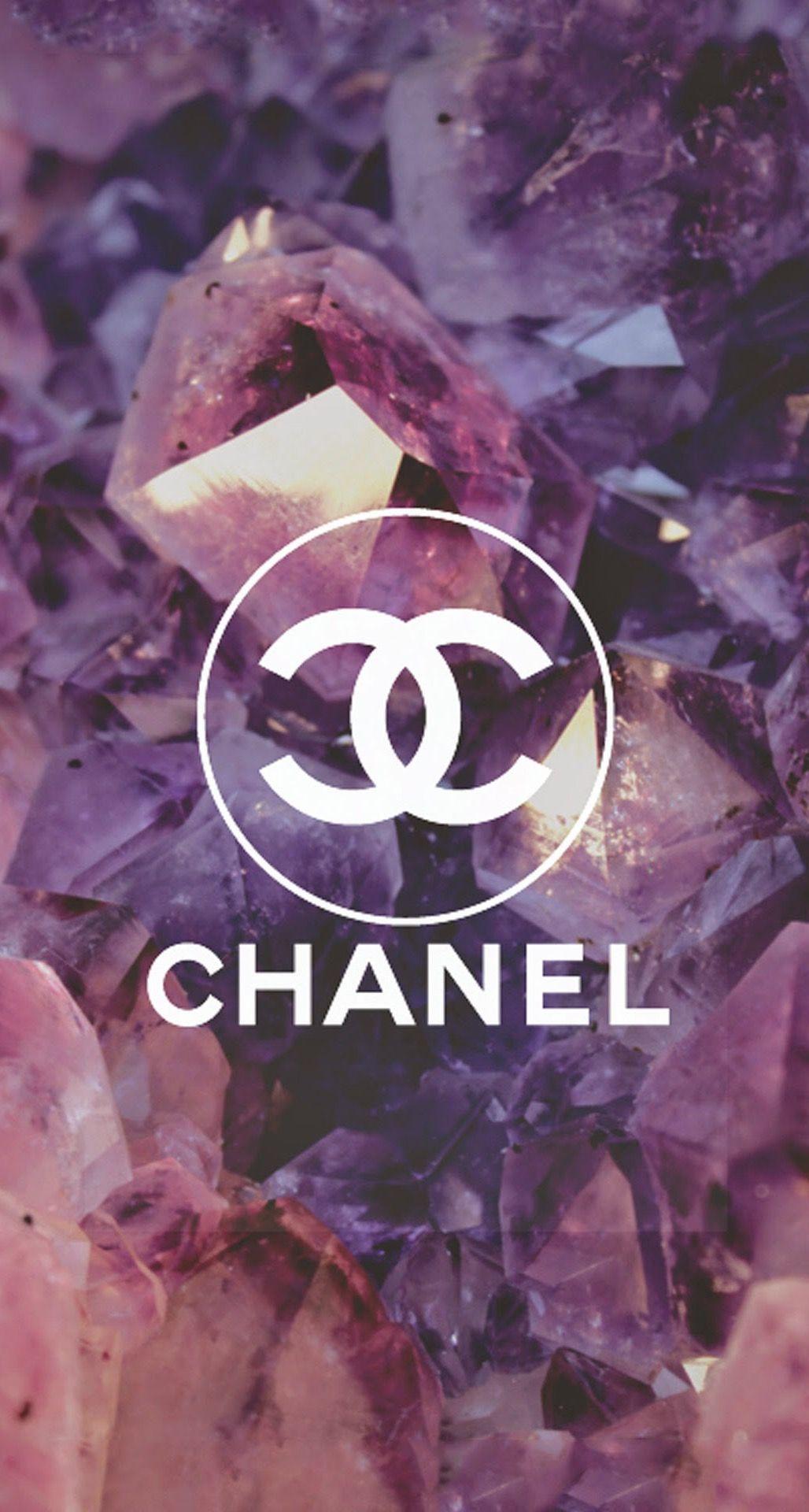 Logo Chanel su cristalli viola, francese, 1028x1920 Verticale, Telefono