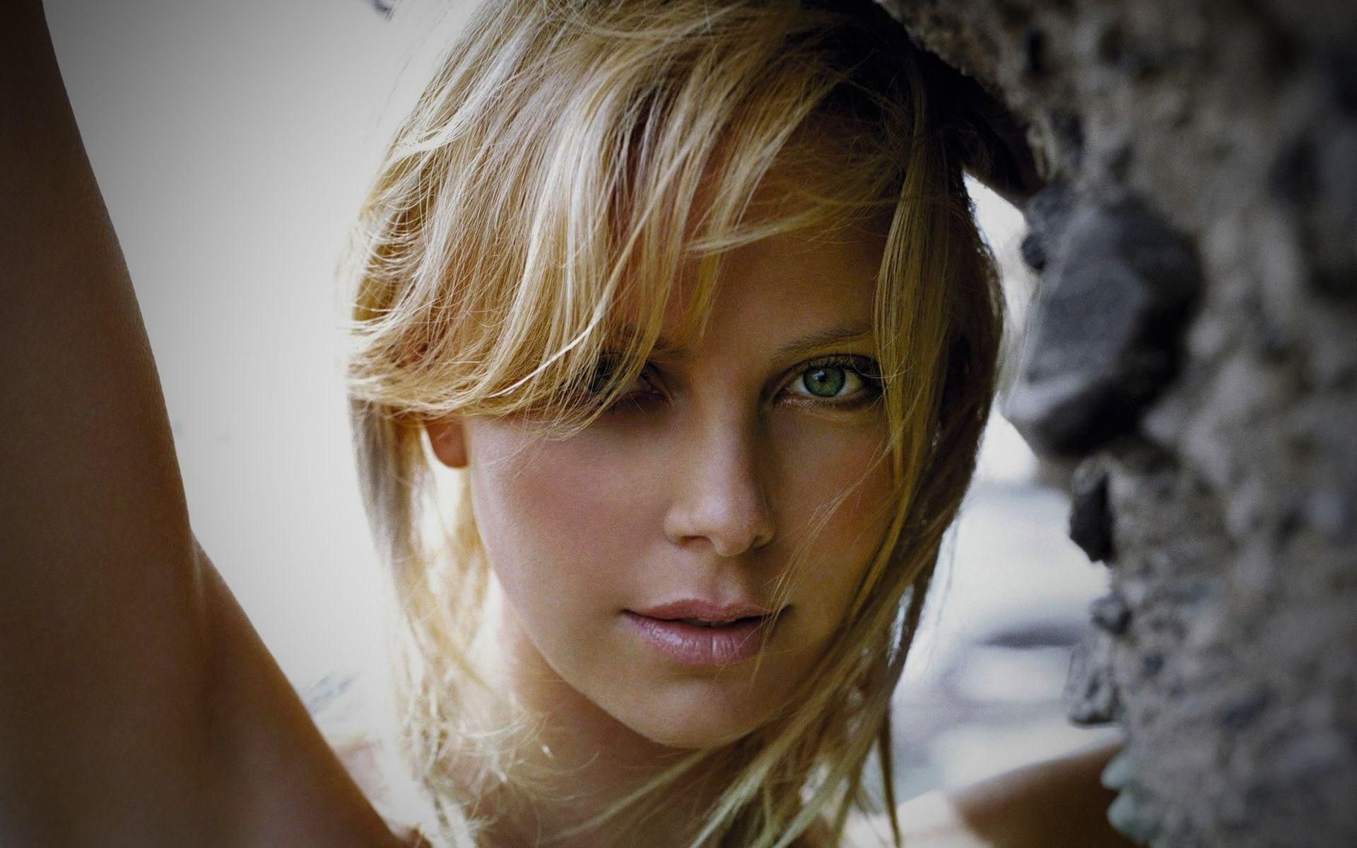 Charlize Theron ritratto, 1920x1200 Full HD+, iMac