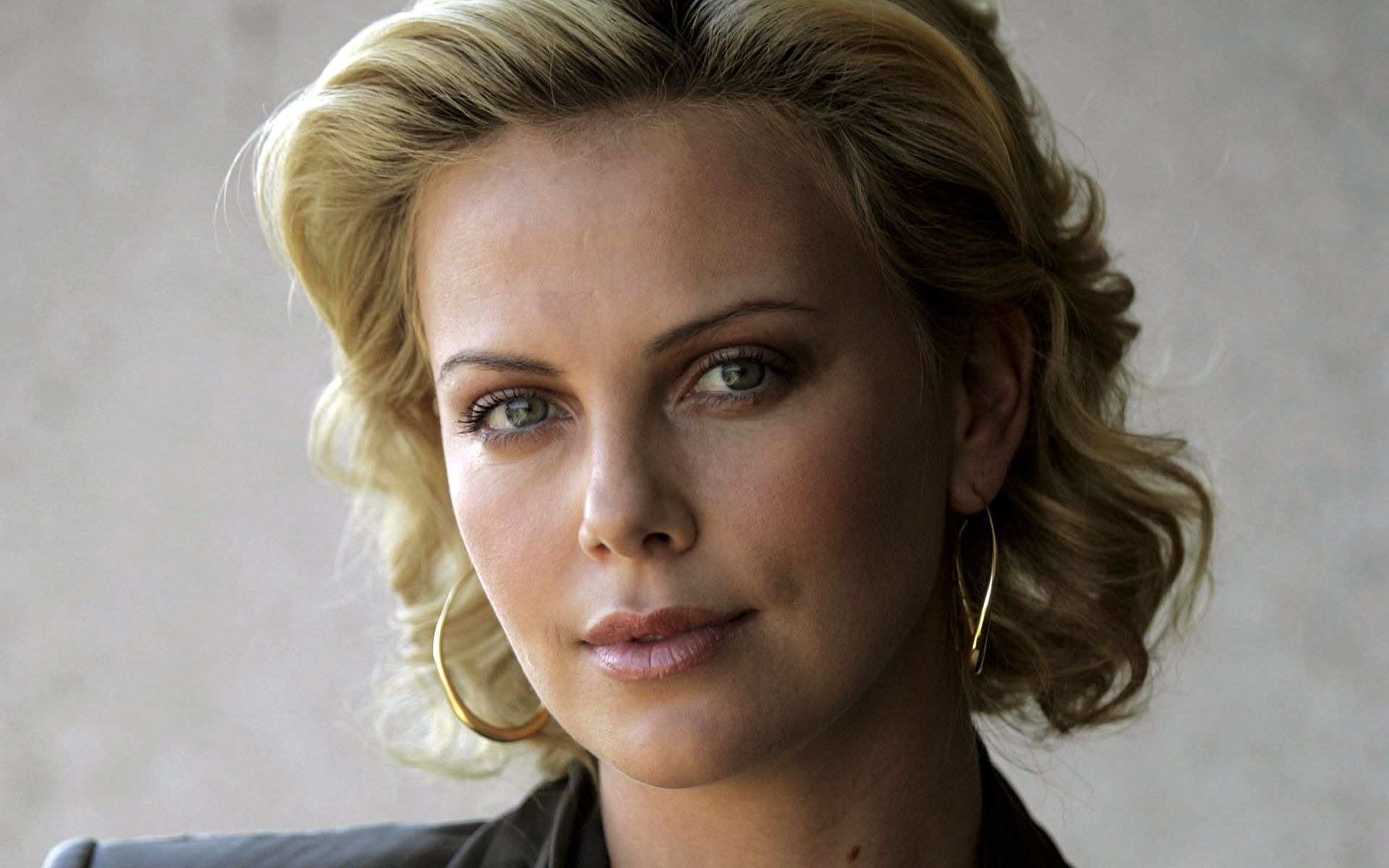 Charlize Theron ritratto, 1920x1200 Full HD+ WUXGA, PC Desktop