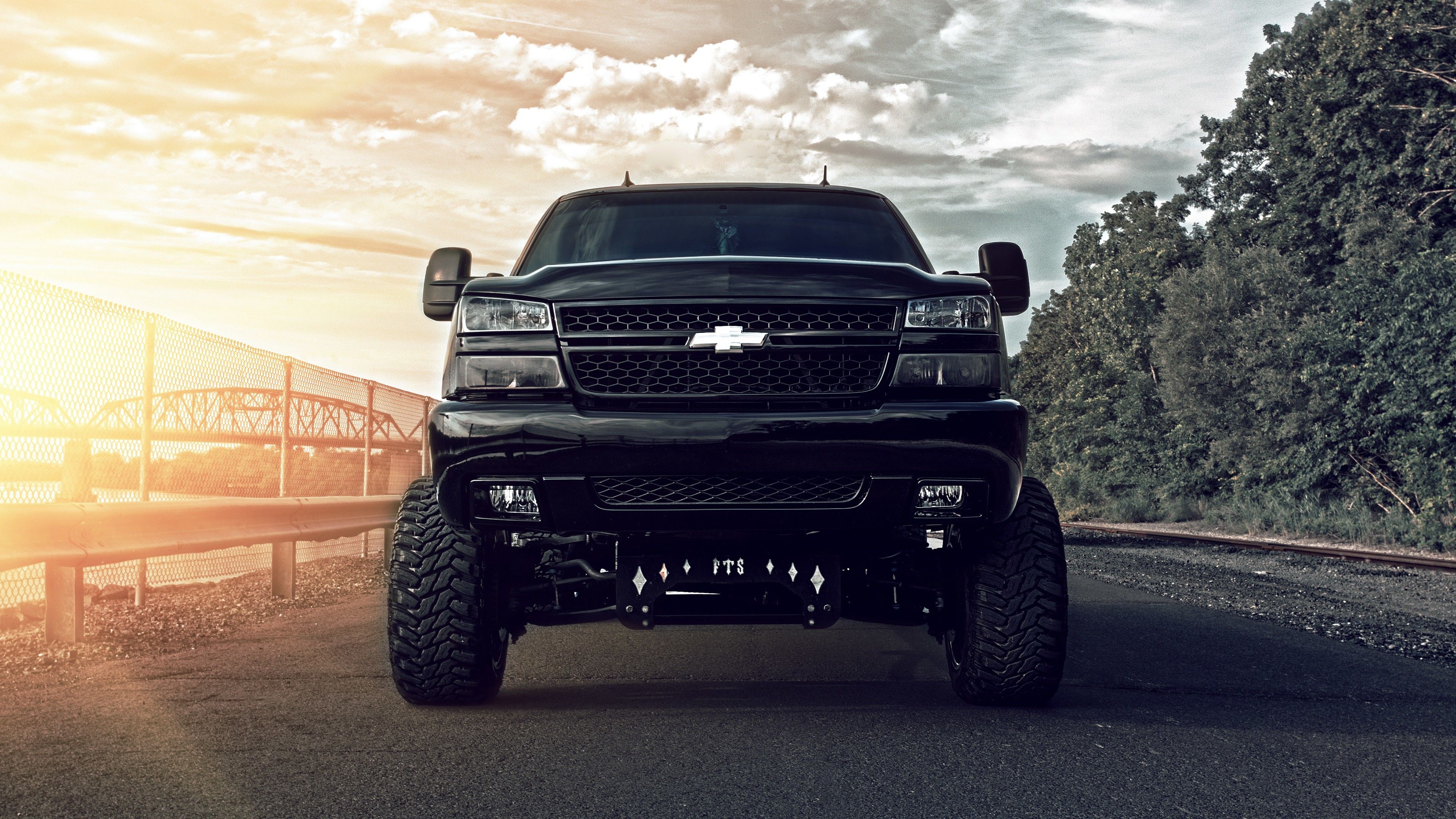 Chevrolet Silverado nero sollevato, 3840x2160 4K, Desktop 4K