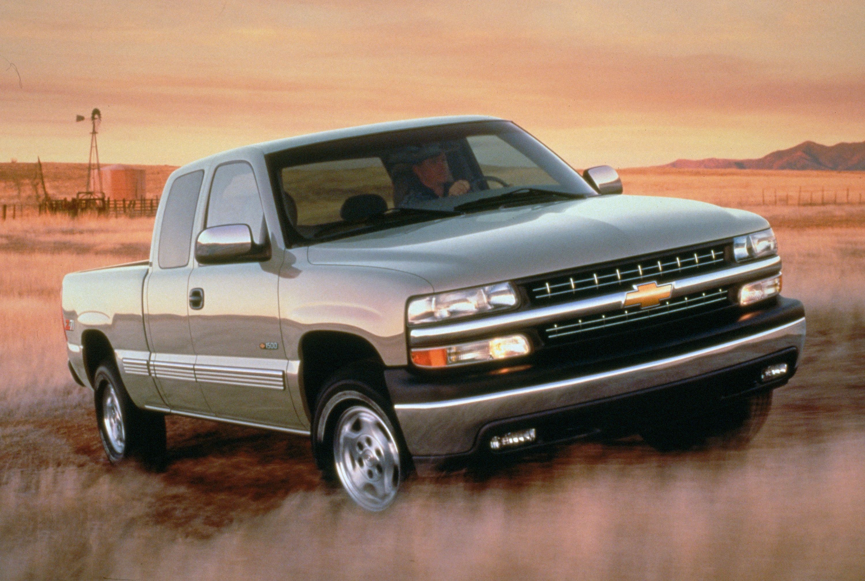 Chevrolet Silverado grigio deserto, 3000x2015 2K+, Desktop