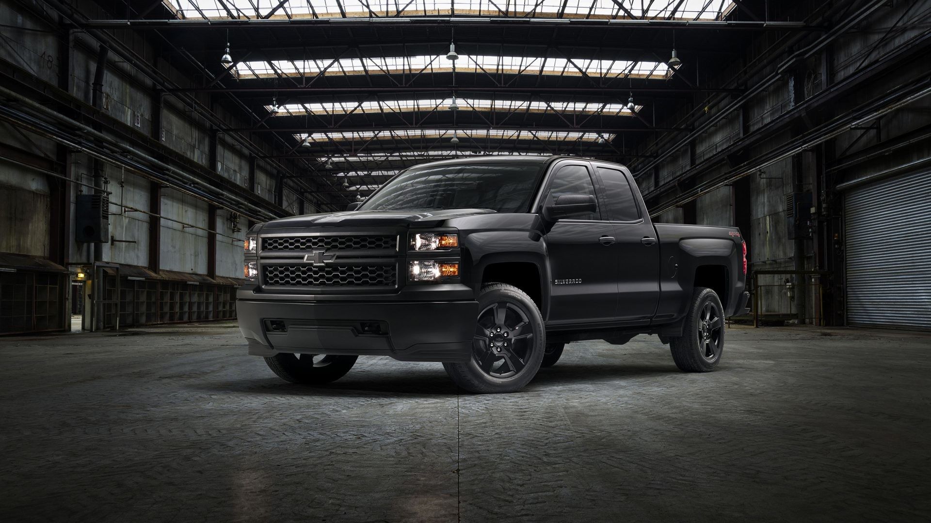 Chevrolet Silverado nero in capannone, 1920x1080 Full HD, PC