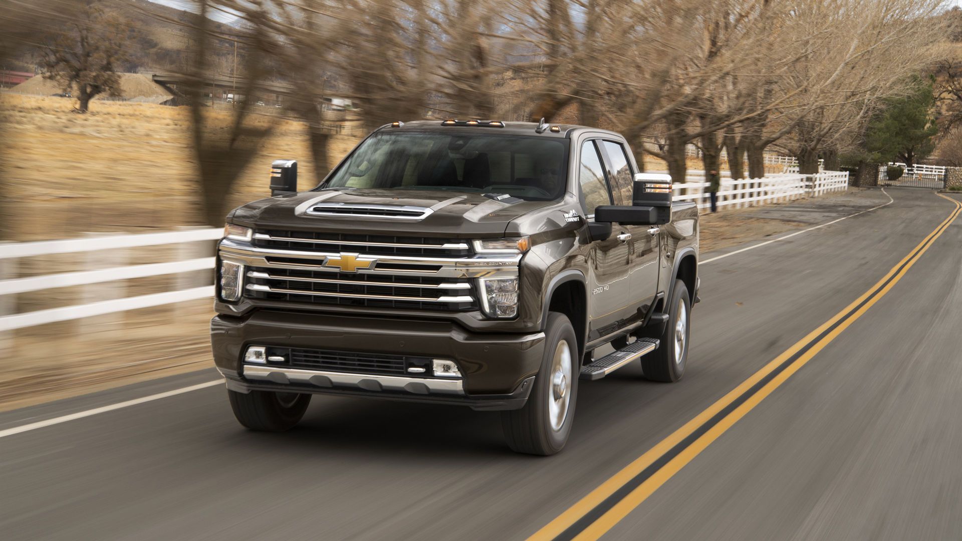 Chevrolet Silverado pickup su strada, 1920x1080 Full HD, Desktop