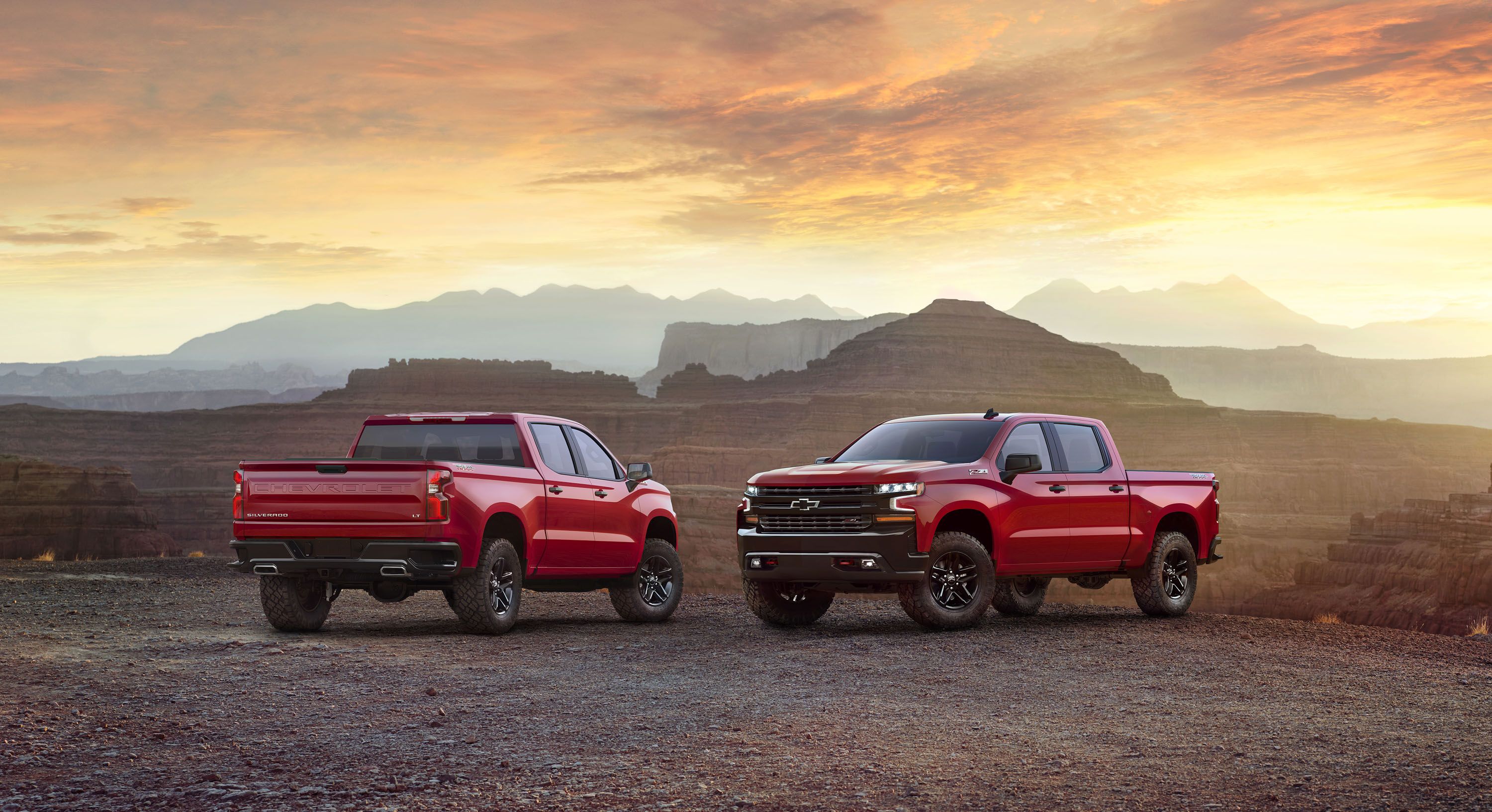 Chevrolet Silverado rossi al tramonto, 3000x1633 2K+, Desktop