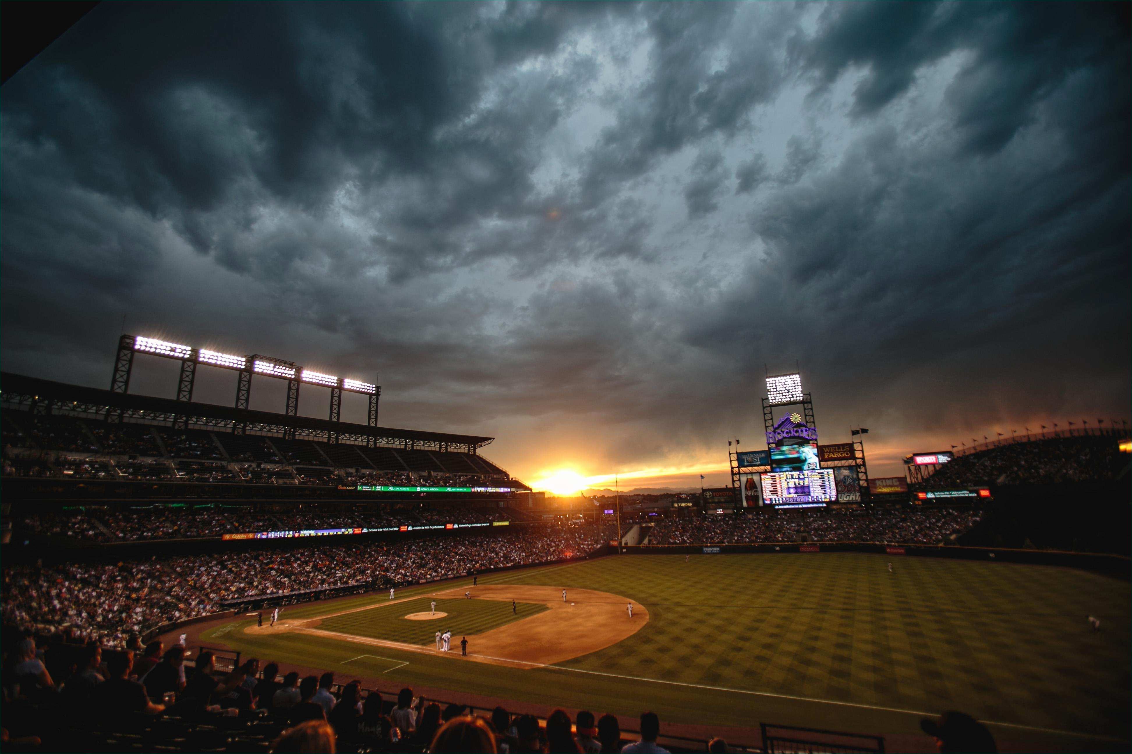 Stadio baseball tramonto nuvoloso, 3888x2592 UHD, Monitor 4K
