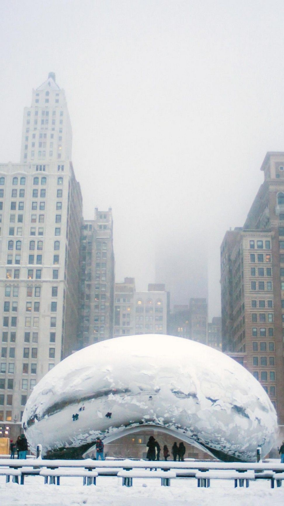 Cloud Gate innevato Chicago, 972x1728 Verticale, Mobile
