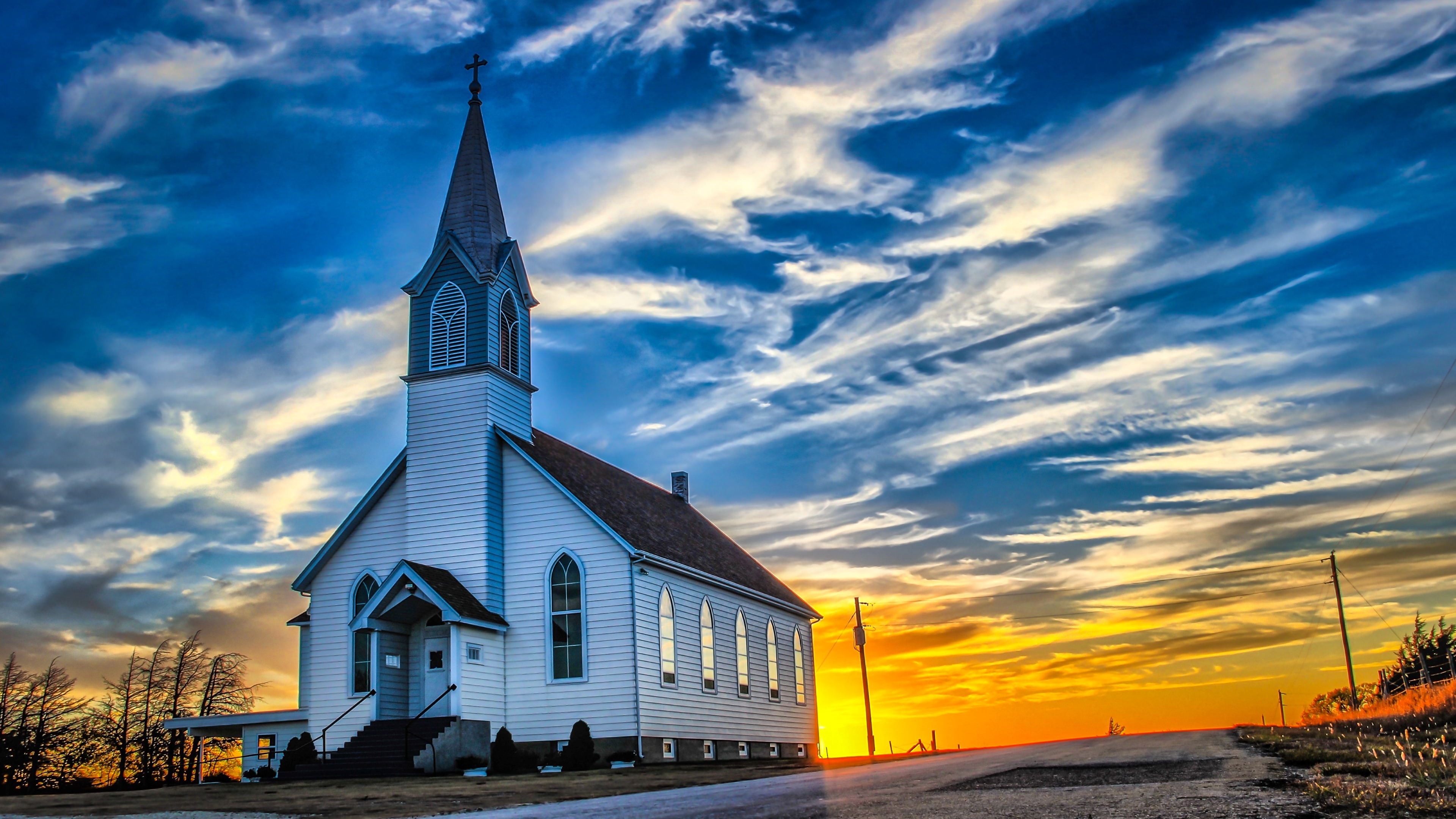 Chiesa bianca al tramonto, 3840x2160 UHD, Monitor 4K