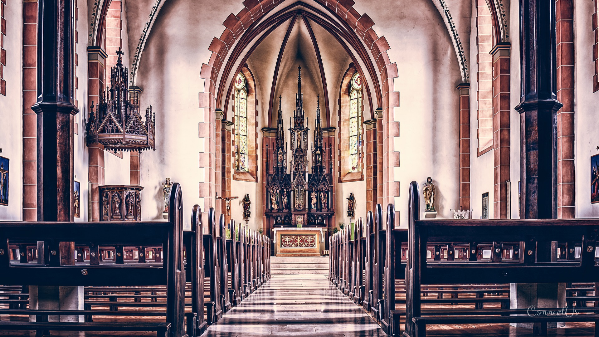 Piccola chiesa nera nel campo, 2000x1333 alta risoluzione, PC