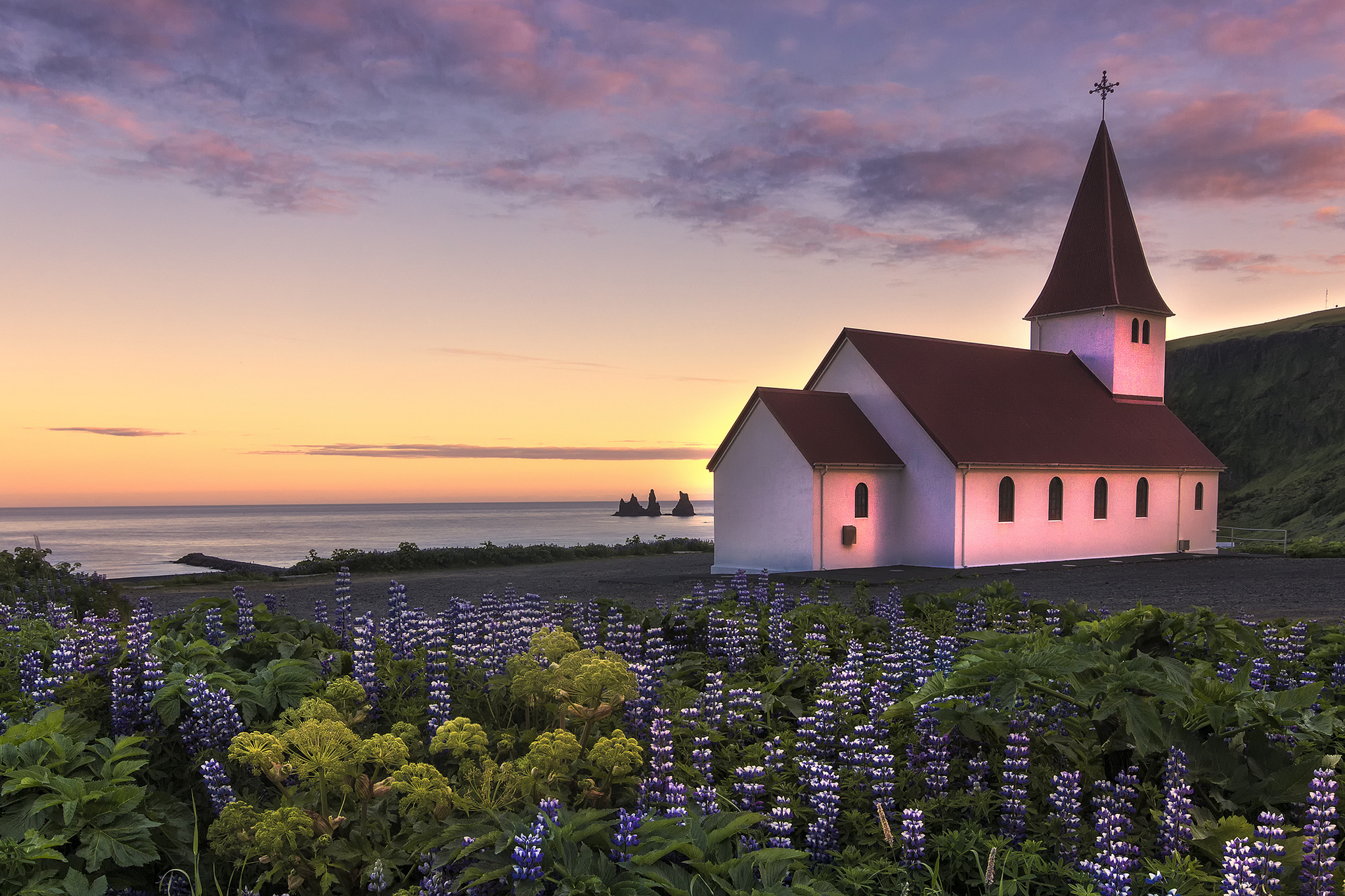 Chiesa bianca al tramonto sul mare, 2048x1365 Hi-Res, Desktop