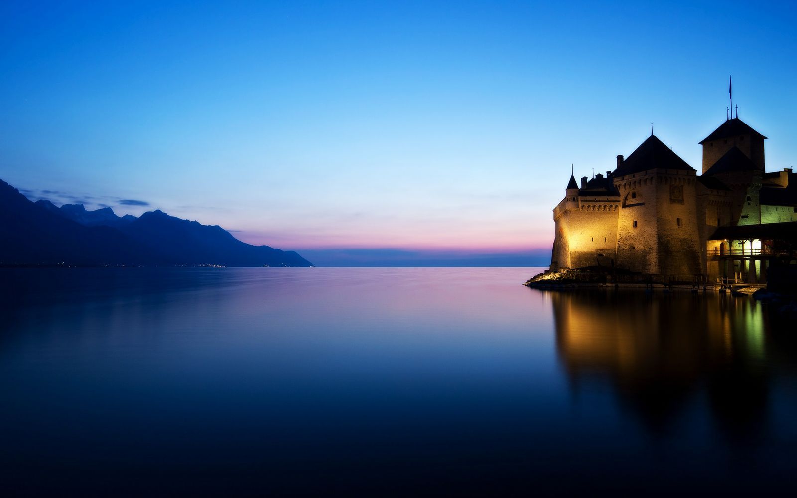 Castello sul lago al crepuscolo, 1600x1000 HD, Desktop