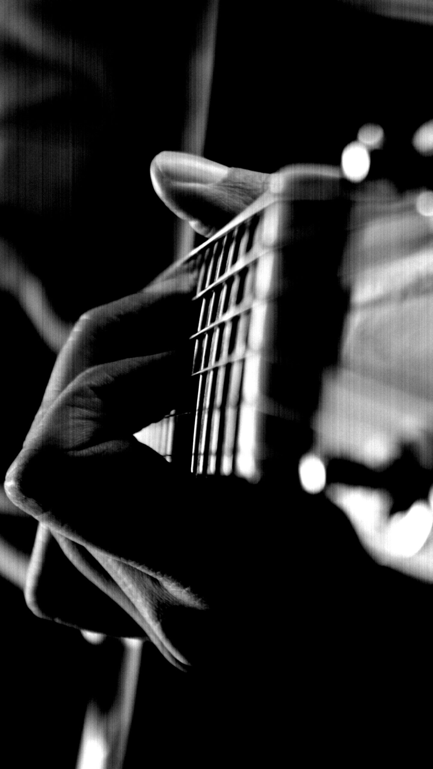 Mano su manico chitarra bianco nero, 1440x2560 Full HD Verticale, iPhone Pro