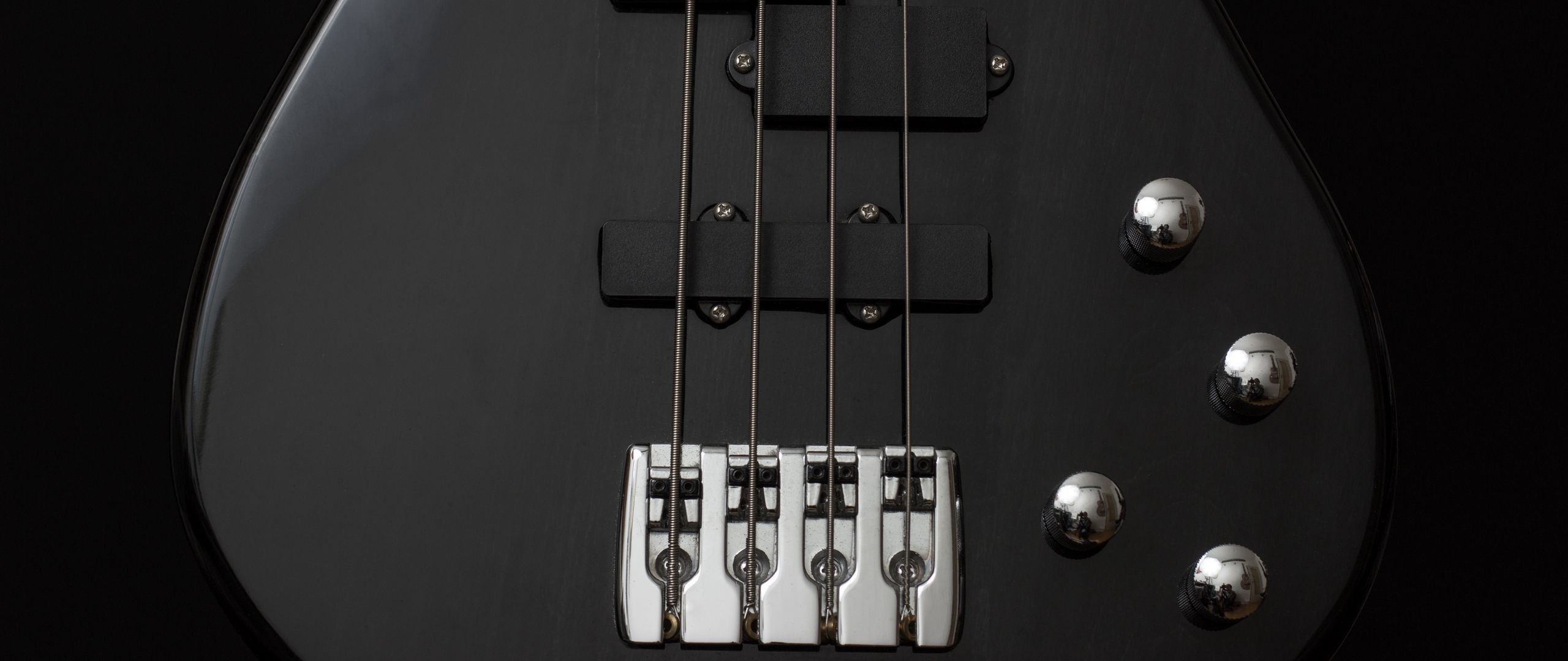 Chitarra basso nera dettaglio, 2560x1080 Panoramico, Dual Screen