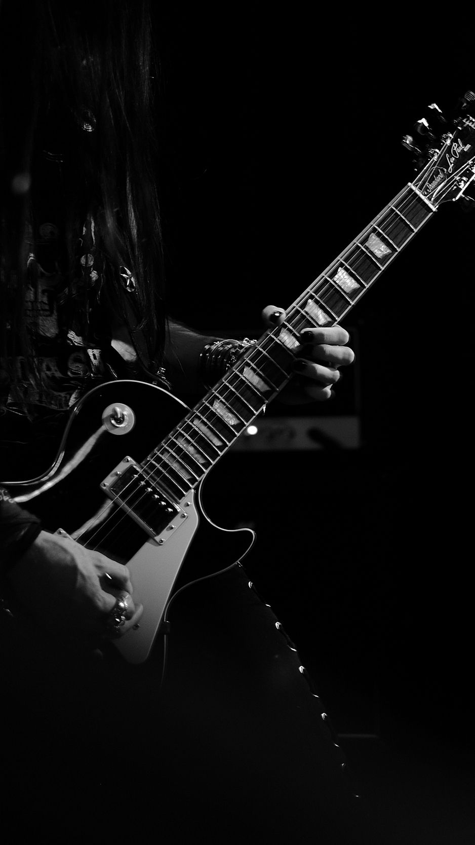 Chitarra elettrica bianco e nero, 938x1668 Verticale, iPhone Air