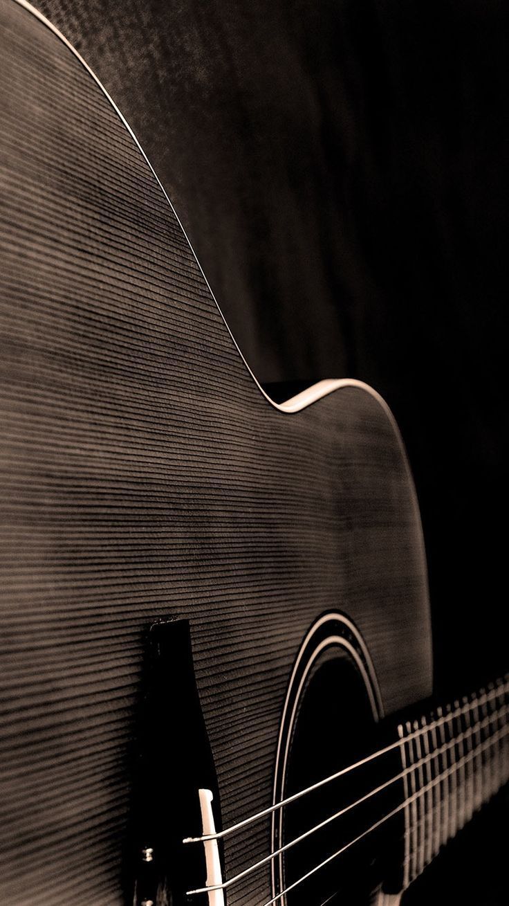 Chitarra acustica in bianco e nero, 736x1309 Verticale, iPhone Air