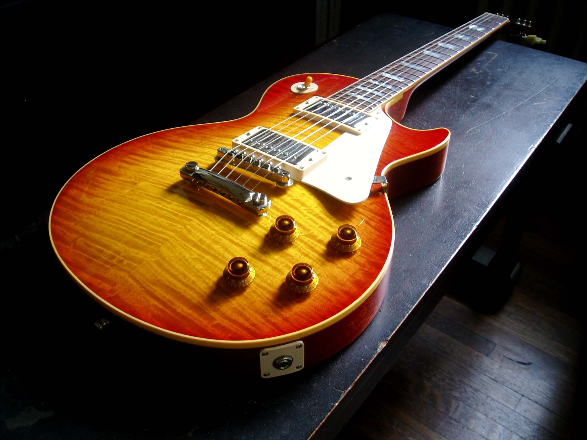 Chitarra elettrica Les Paul sunburst, 2048x1536 alta risoluzione, Desktop