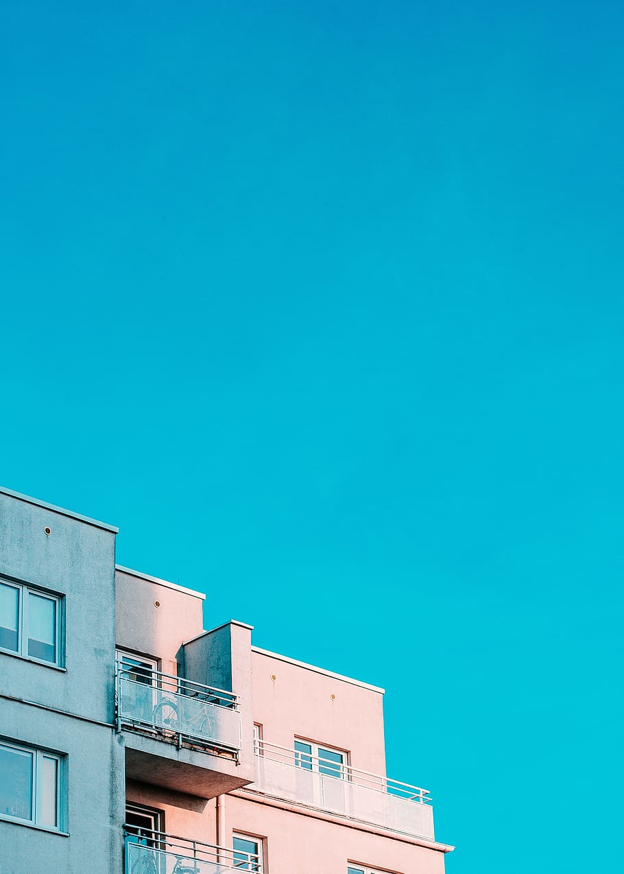 Edificio bianco sotto cielo turchese, 910x1274 Full HD Verticale, Realme