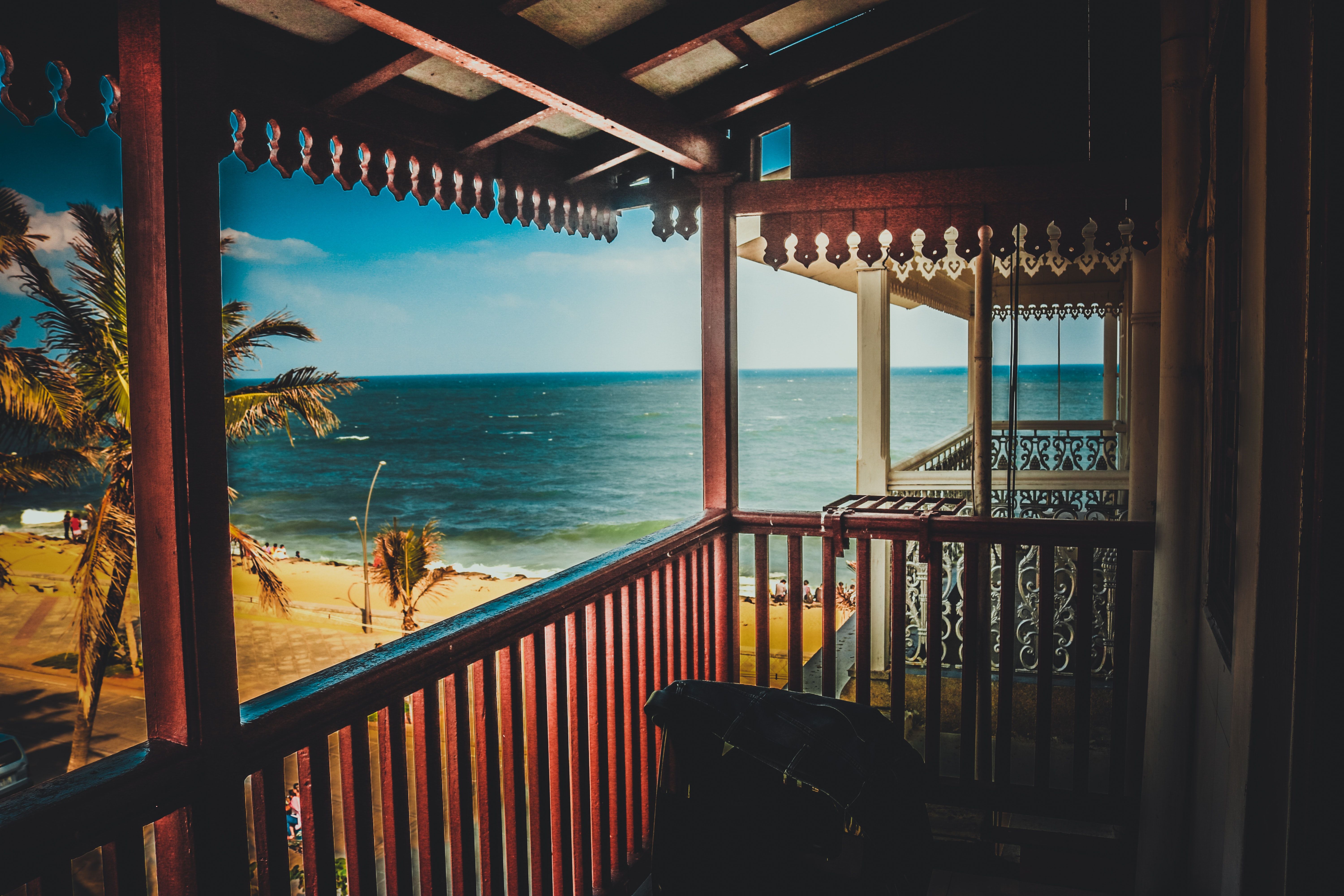 Balcone con vista spiaggia e mare, 6000x4000 Ultra HD, 4K TV