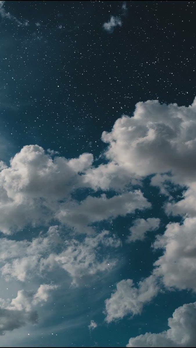 Cielo notturno con nuvole, 675x1200 Full HD Verticale, iPhone