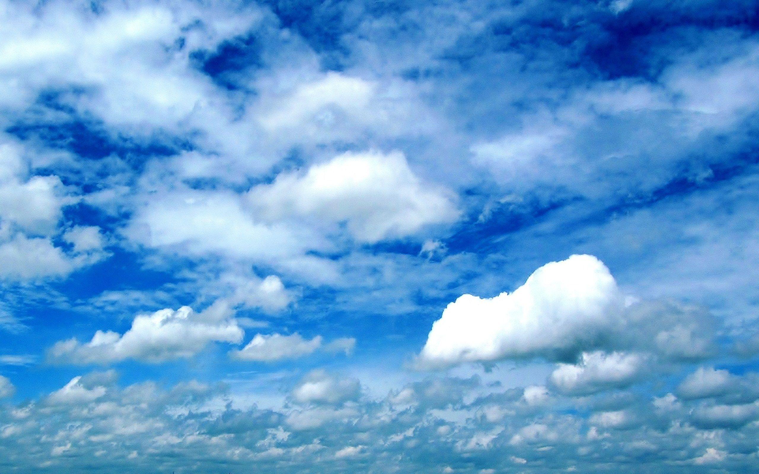 Cielo azzurro con nuvole bianche, 2560x1600 2K, PC