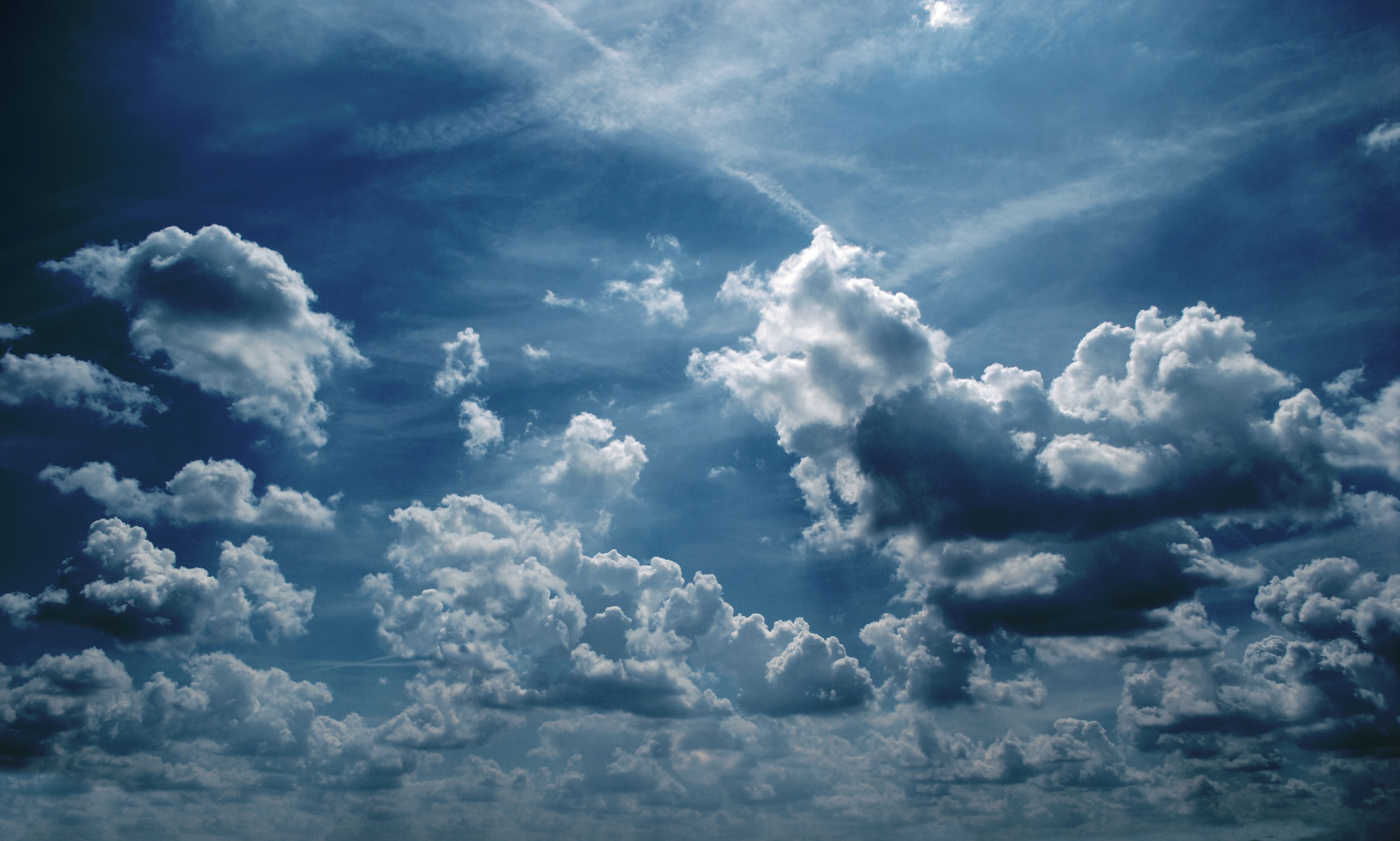 Cielo blu con nuvole, 3872x2325 4K Ultra HD, Monitor 4K