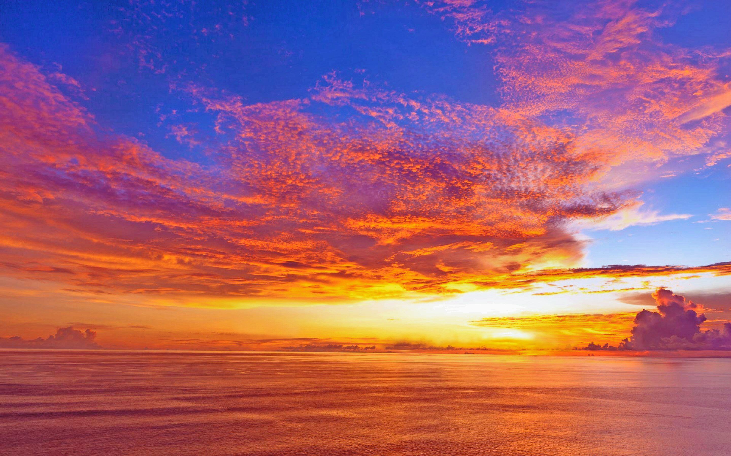 Tramonto cielo rosso e blu, 2880x1800 2K, MacBook Pro