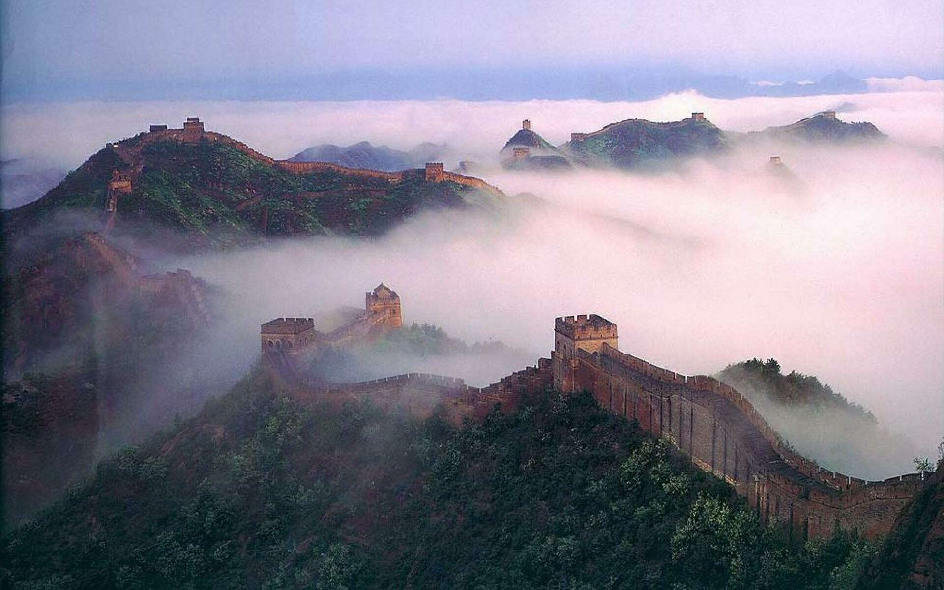 Grande Muraglia cinese tra nebbia, 1920x1200 WUXGA, Desktop