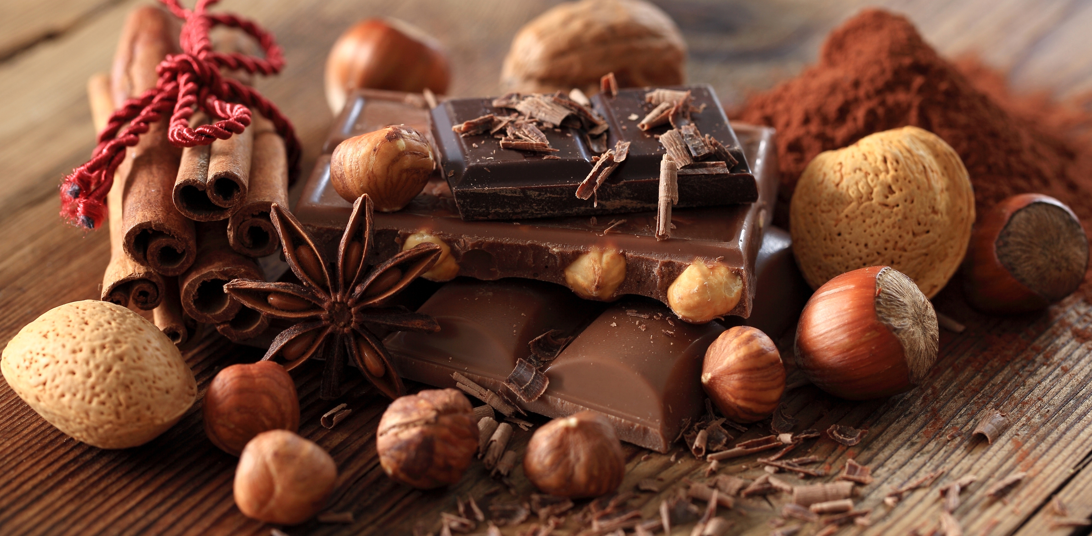 cioccolato con nocciole e spezie, 4478x2200 4K, Smart TV 4K