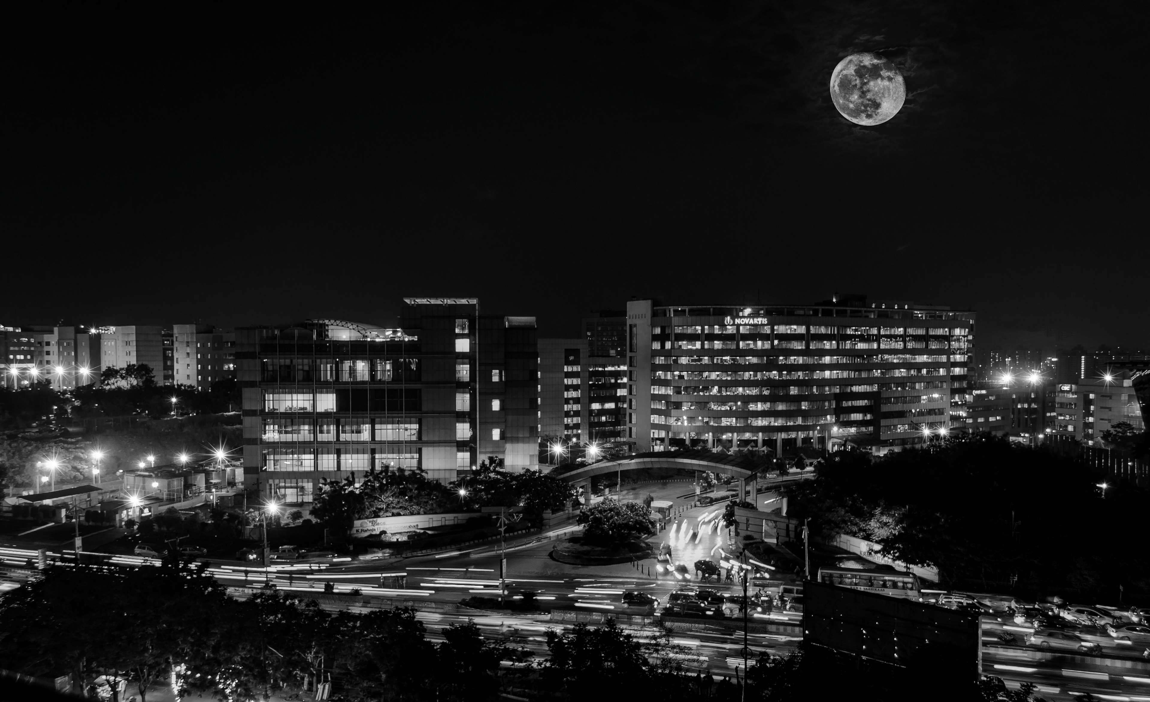 città notturna con luna piena, 3840x2343 4K Ultra HD, Monitor 4K