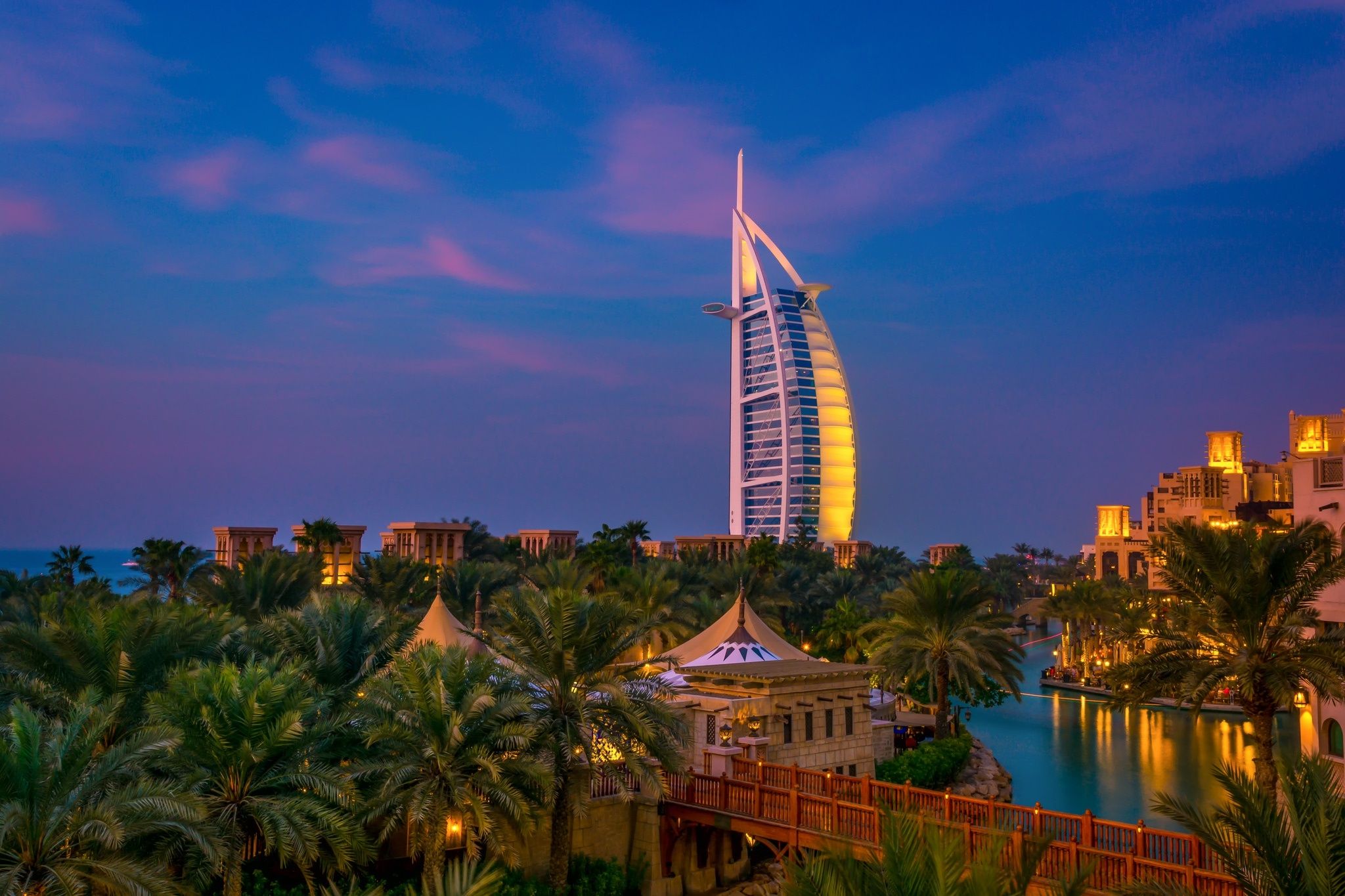 Burj Al Arab, Dubai sera, 2048x1365 2K, PC Desktop