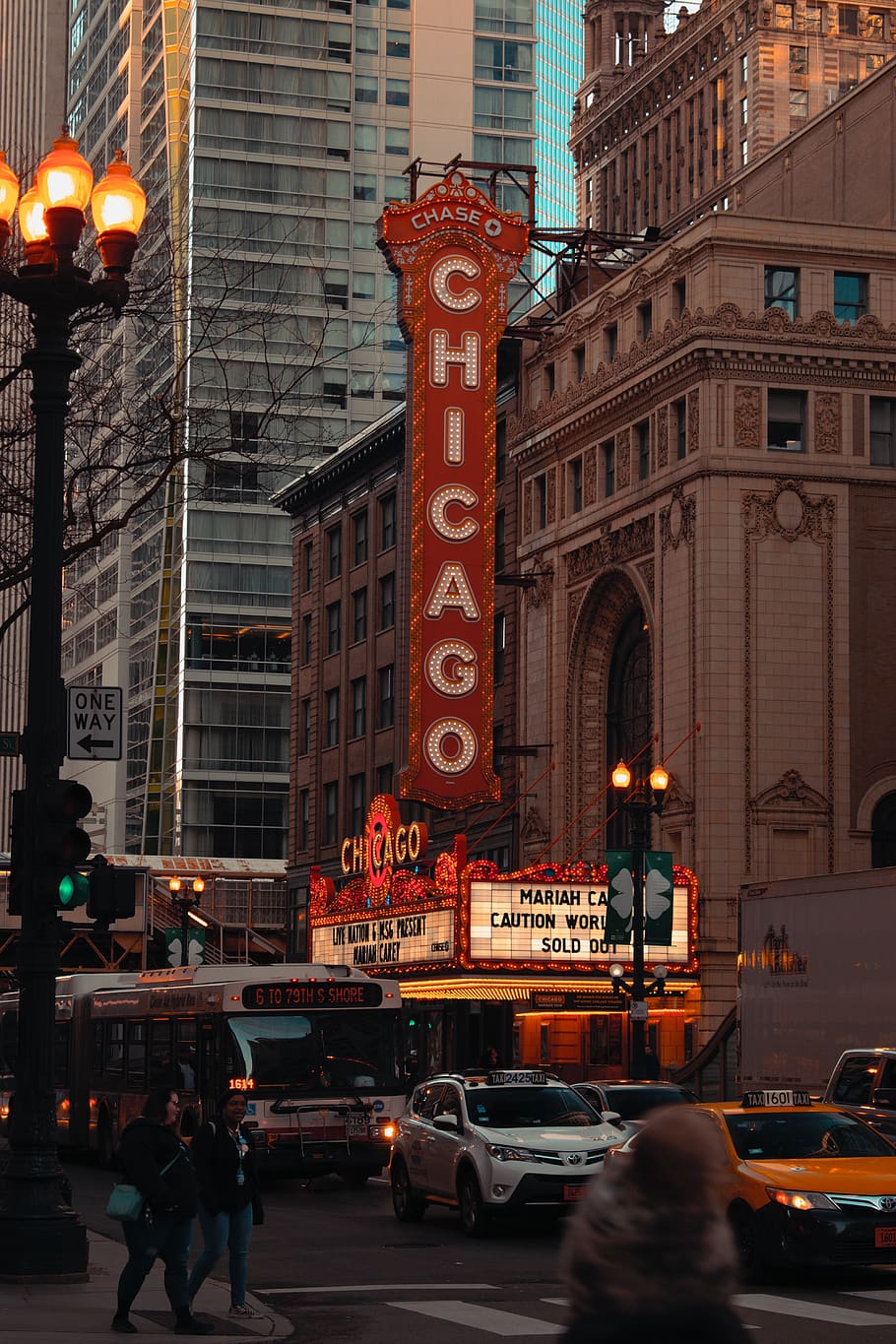 Insegna teatro Chicago illuminata, 910x1365 Full HD Verticale, iPhone
