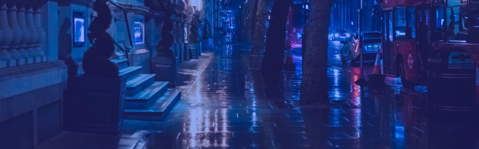 Strada notturna neon blu, 1600x500 21:9, Ultrawide