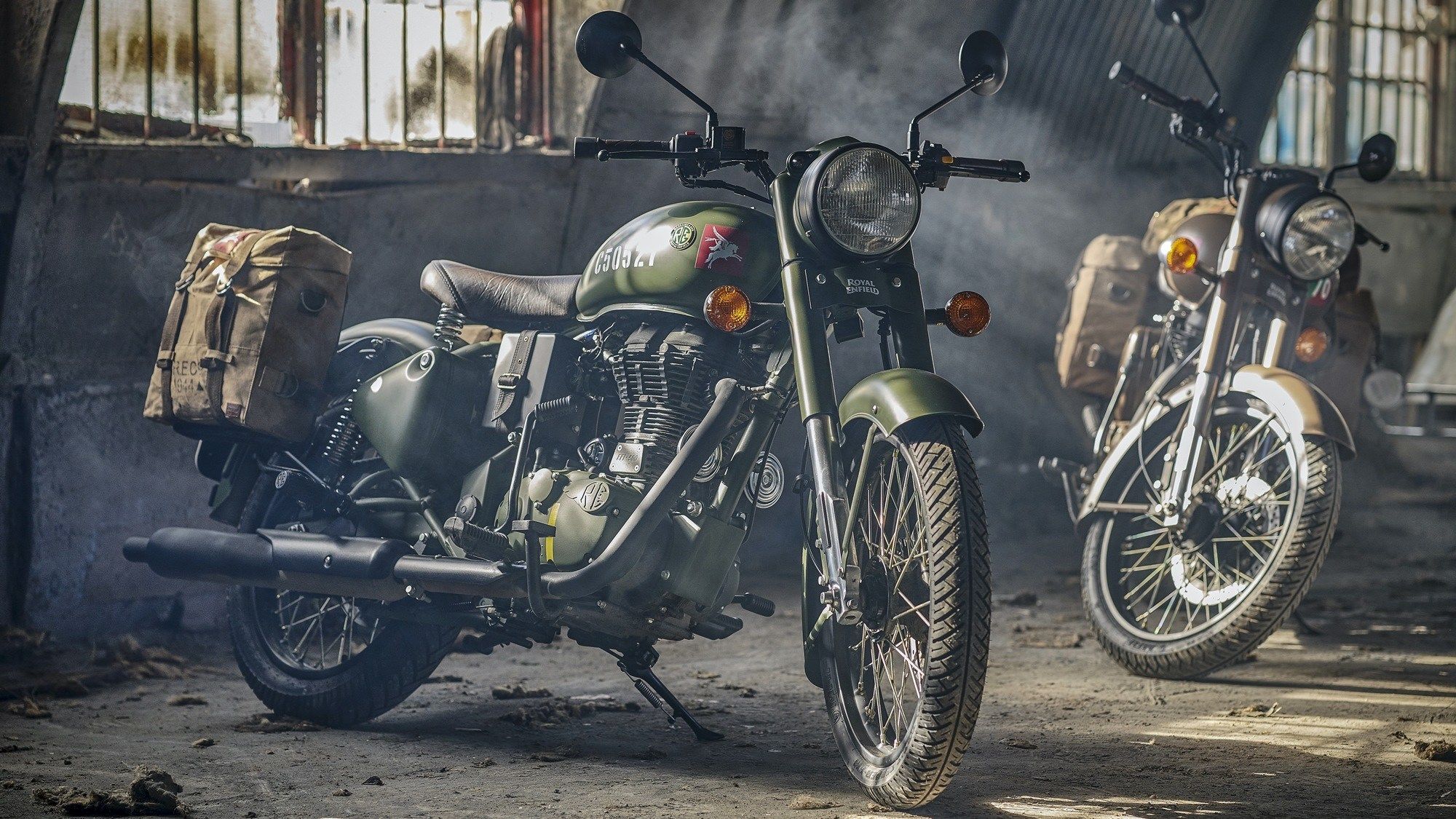Royal Enfield Classic 500 Pegasus, 2000x1125 2K, iMac