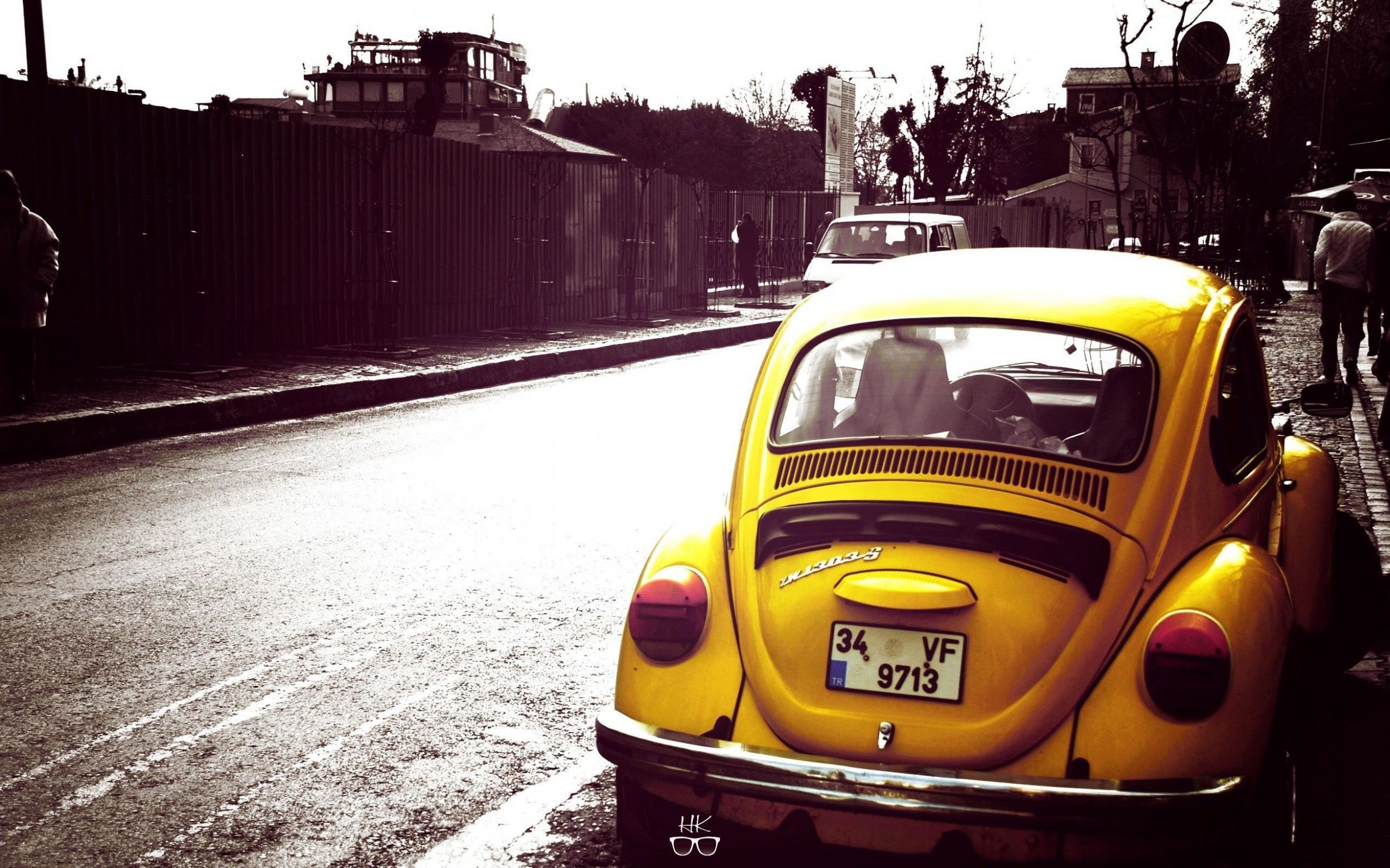 Maggiolino Volkswagen giallo, strada, 2500x1562 alta risoluzione, Desktop