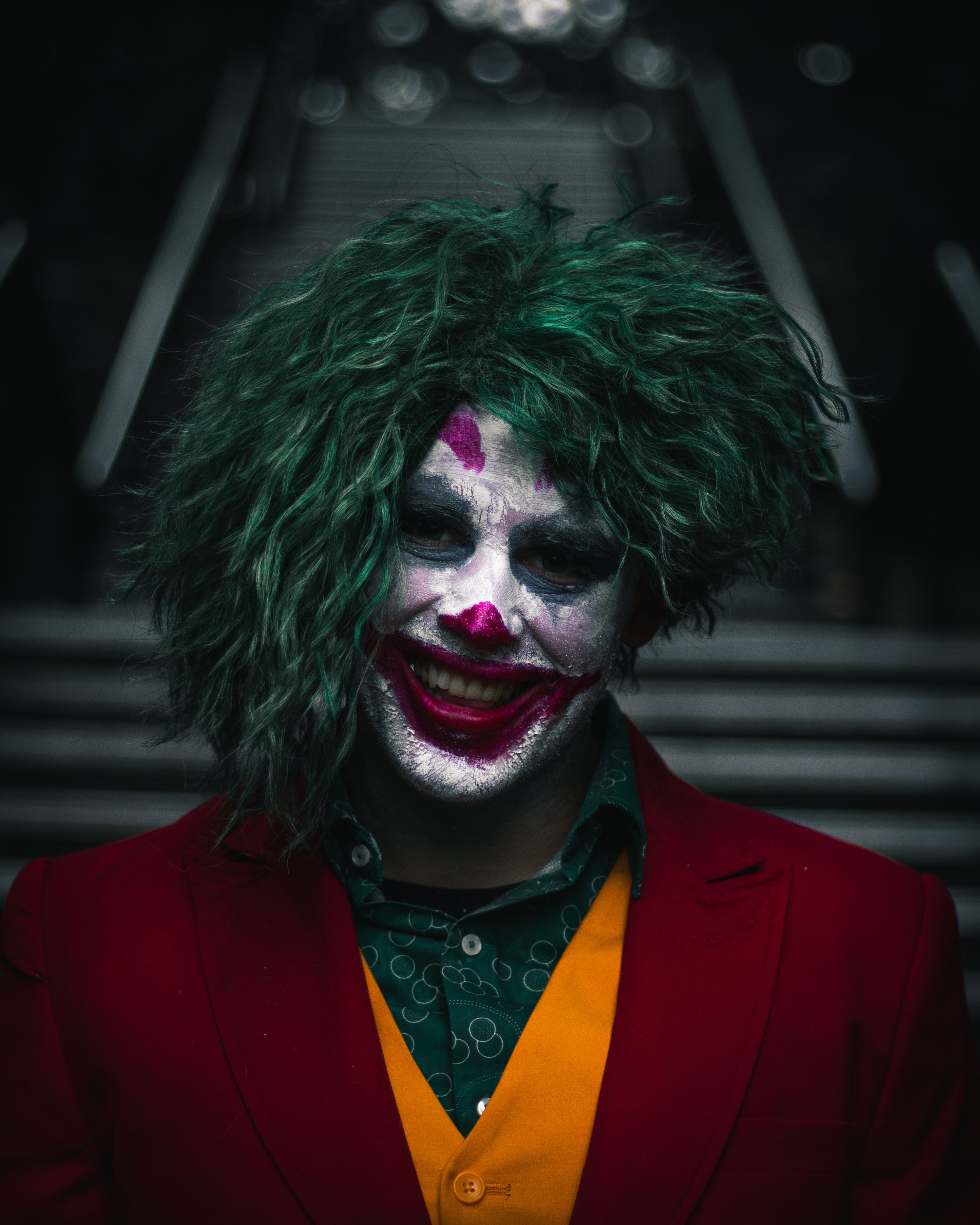 con Clown Spaventosi, 900x1278 Full HD Verticale, Smartphone
